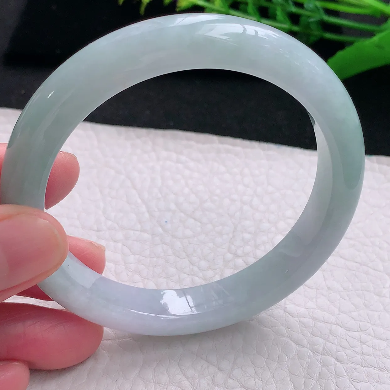 n自然光58*11*8.5平安镯 天然缅甸翡翠a 货清新宽边玉镯子 玉手环