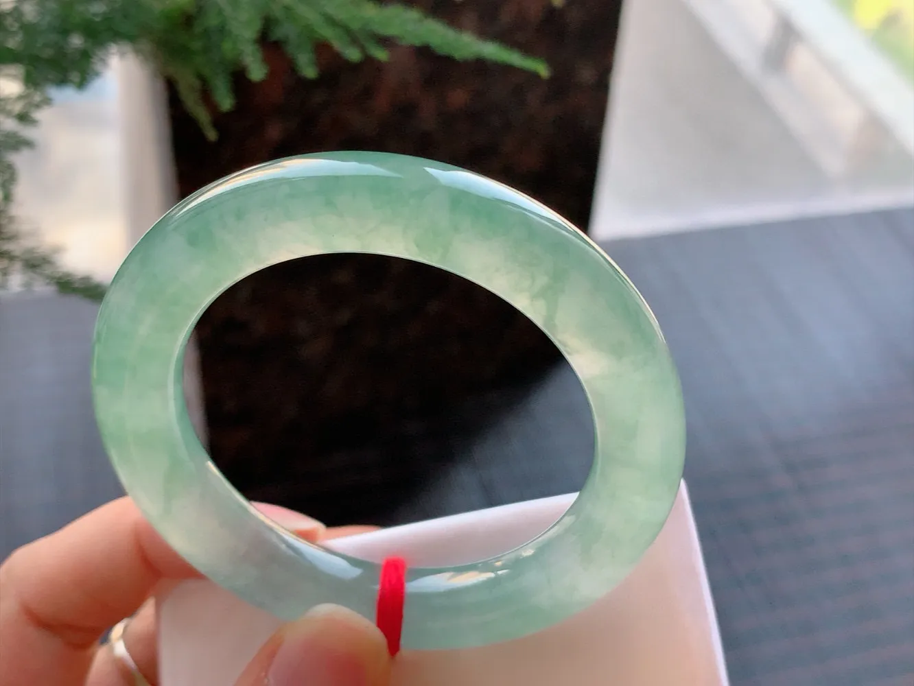 圆条高冰飘花 无瑕 尺寸:50.4/10.1 花美 种水好