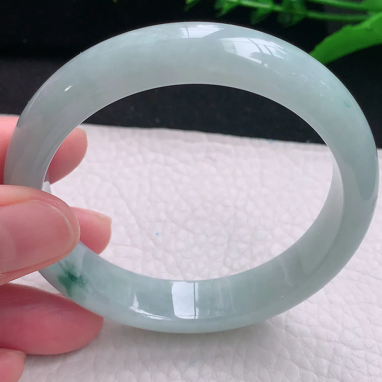 hy自然光58*13*7.7平安镯 天然缅甸翡翠a 货飘花清爽宽边玉镯子