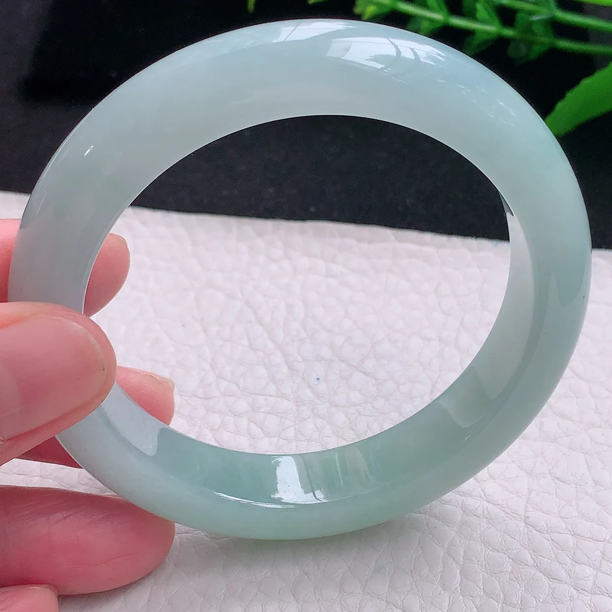 r自然光57*12.5*9平安镯 天然缅甸翡翠a 货冰胶蓝韵宽边玉镯子