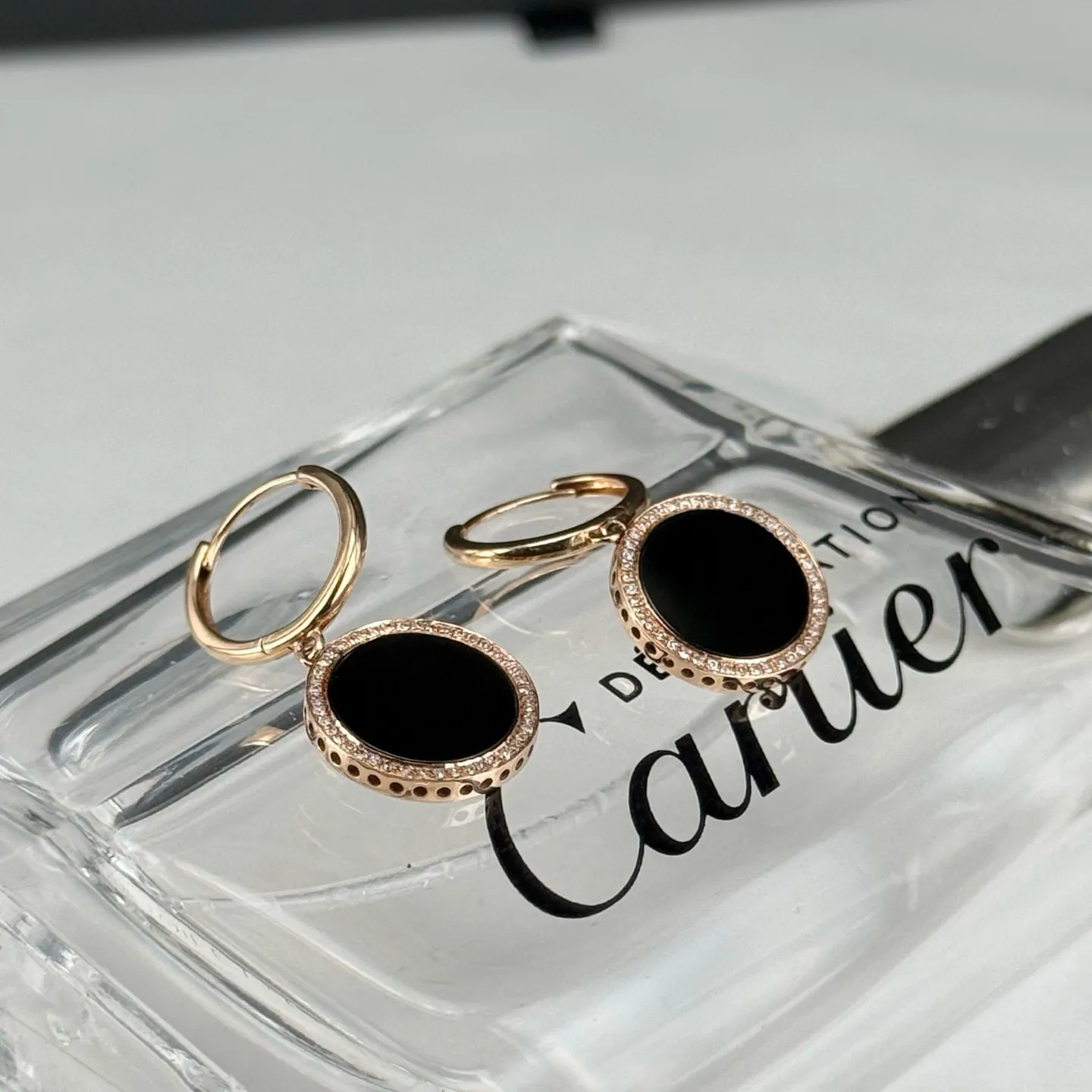 精品18k圆片耳坠 种好色正 黑度极好 打灯通透 油性十足 尺寸12.7