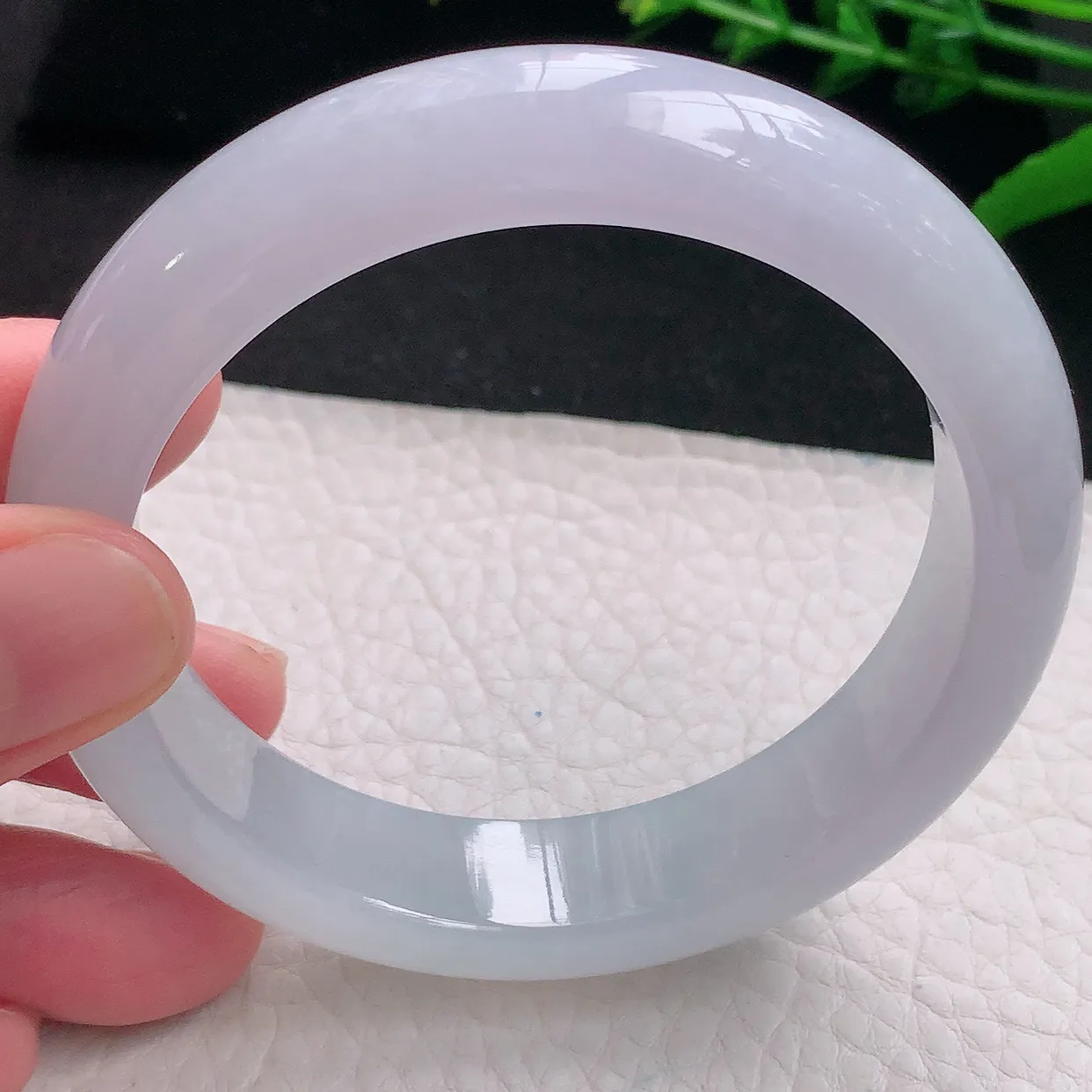 js自然光58*13.5*8.5平安镯 天然缅甸翡翠a 货冰纯宽边玉镯子