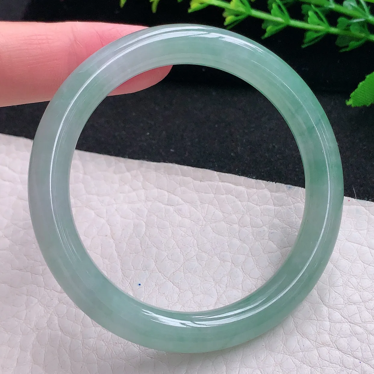 n小圈口53*8.5*8.3叮当镯 天然缅甸翡翠a 货冰润圆条玉镯子 玉手环