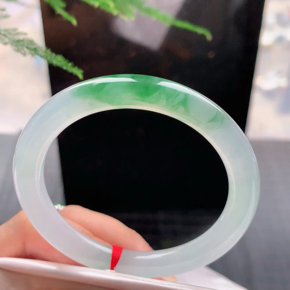 圆条高冰绿花 无瑕 尺寸:54.2/8.1/8.4 花美 种水好