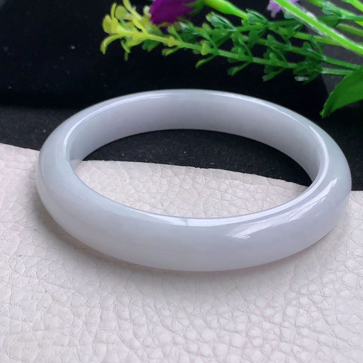 z大圈口62*11.5*8.2平安镯 天然缅甸翡翠a 货白月光大气宽边玉镯子 玉手环