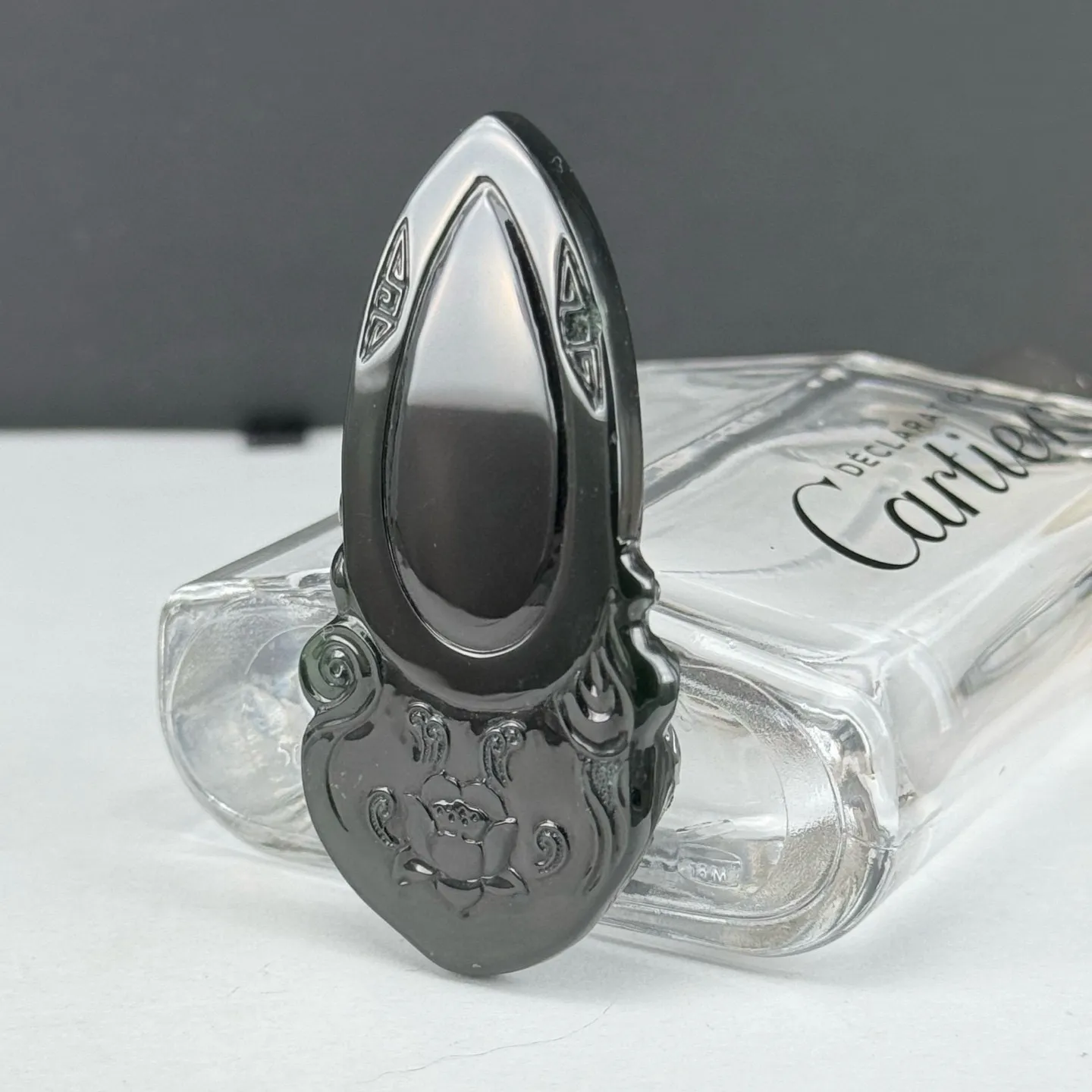 精品墨翠观音 种好色正 黑度极好 打灯通透 油性十足 尺寸60