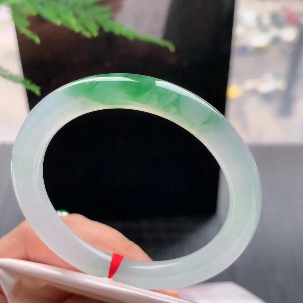 圆条高冰绿花 无瑕 尺寸:54.2/8.1/8.4 花美 种水好