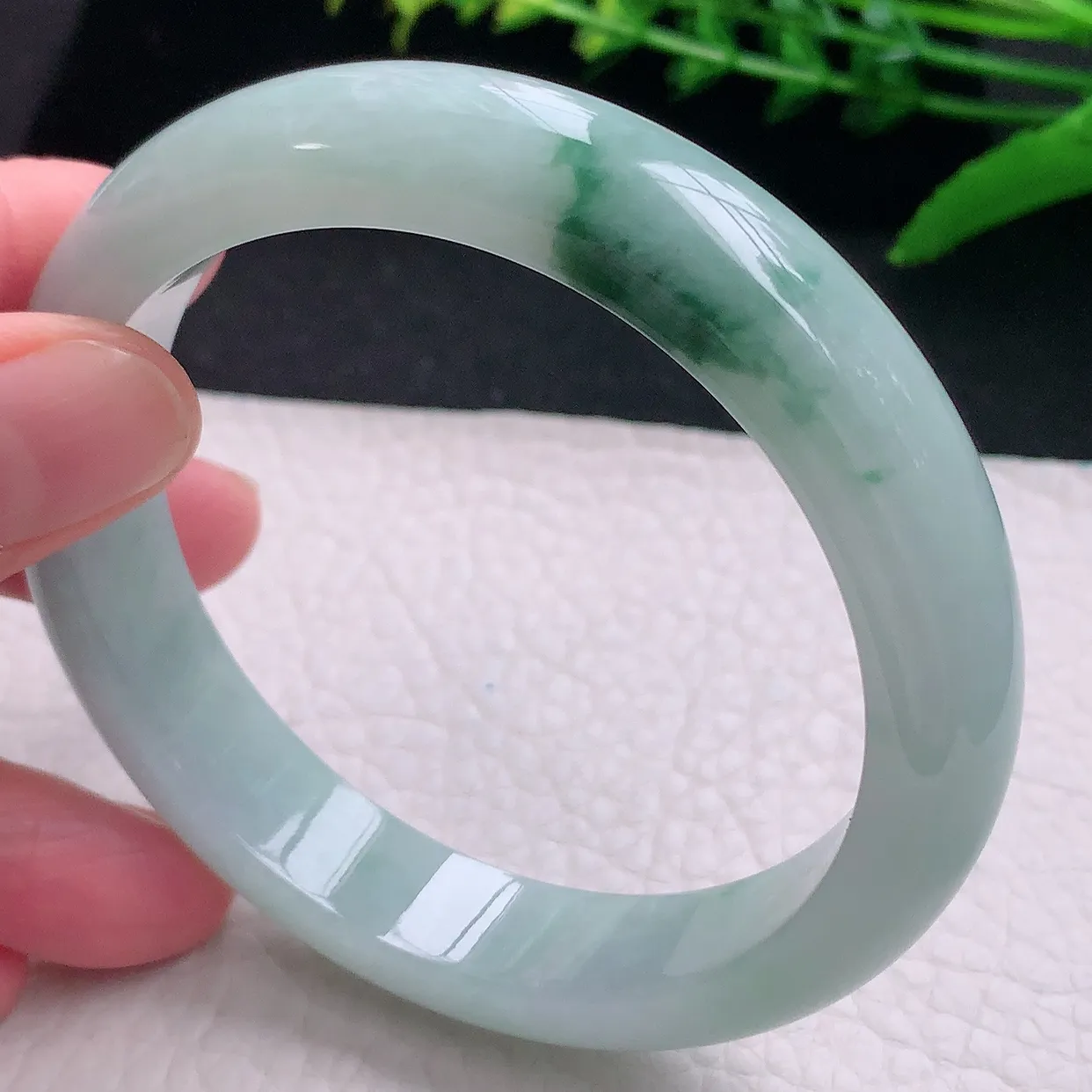 ll大圈口60*12.8*7.8平安镯 天然缅甸翡翠a 货冰飘花宽边玉镯子