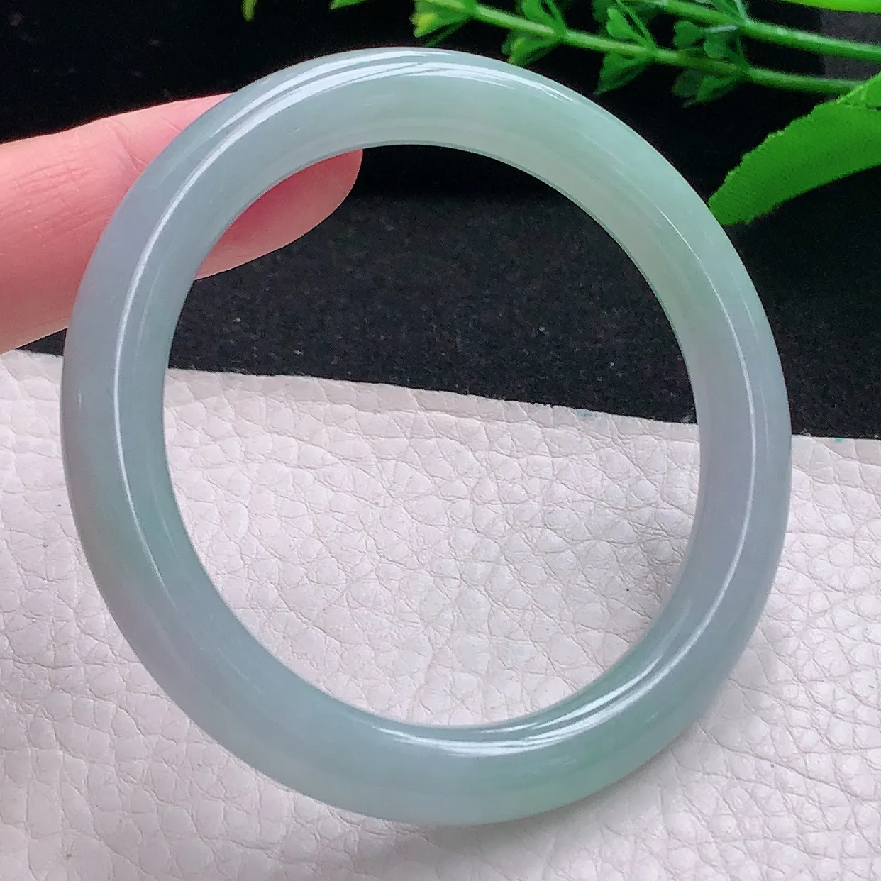 n小圈口53*8.2*8.4叮当镯 天然缅甸翡翠a 货清爽圆条玉镯子 玉手环