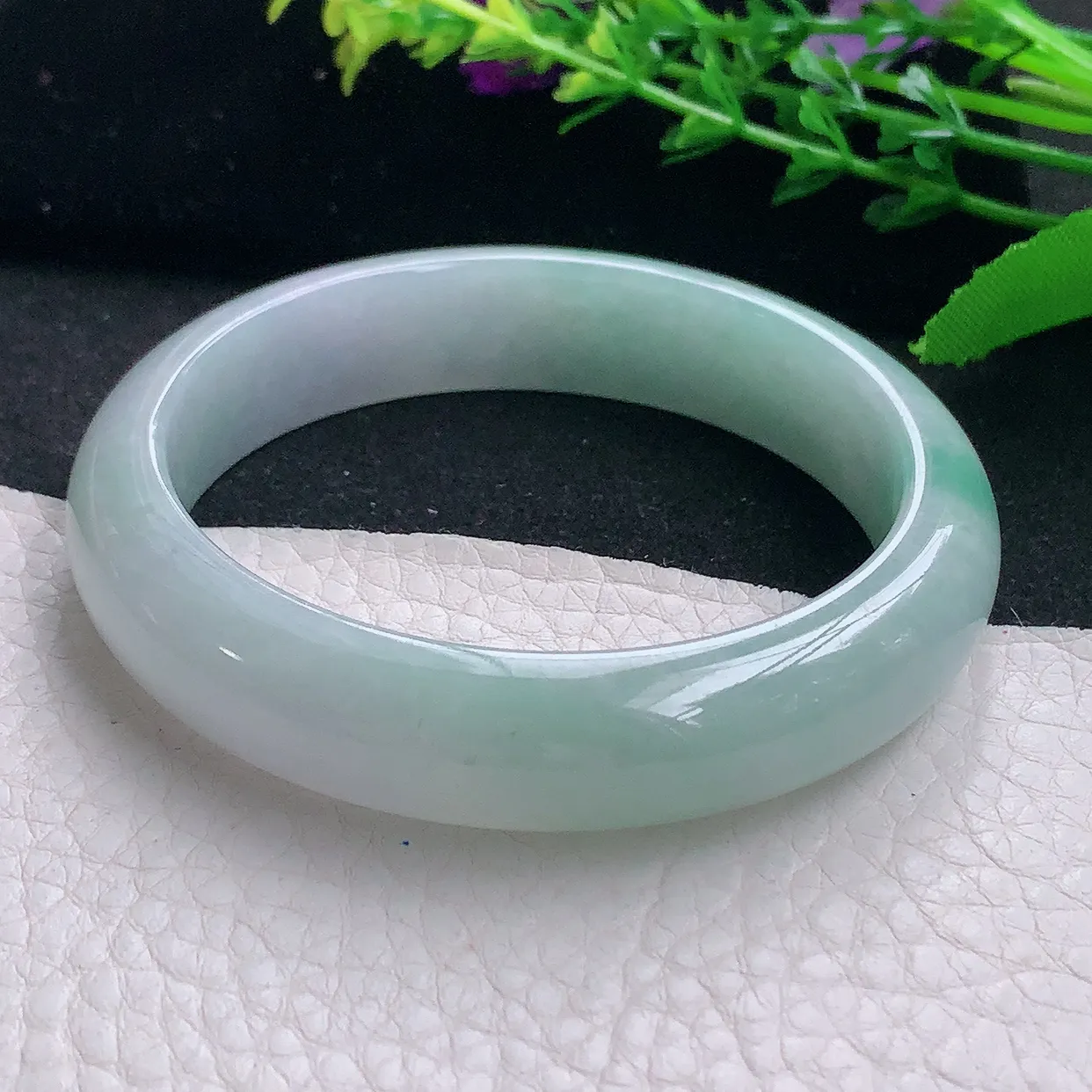 js自然光57*13.3*8.3平安镯 天然缅甸翡翠a 货清秀宽边玉镯子