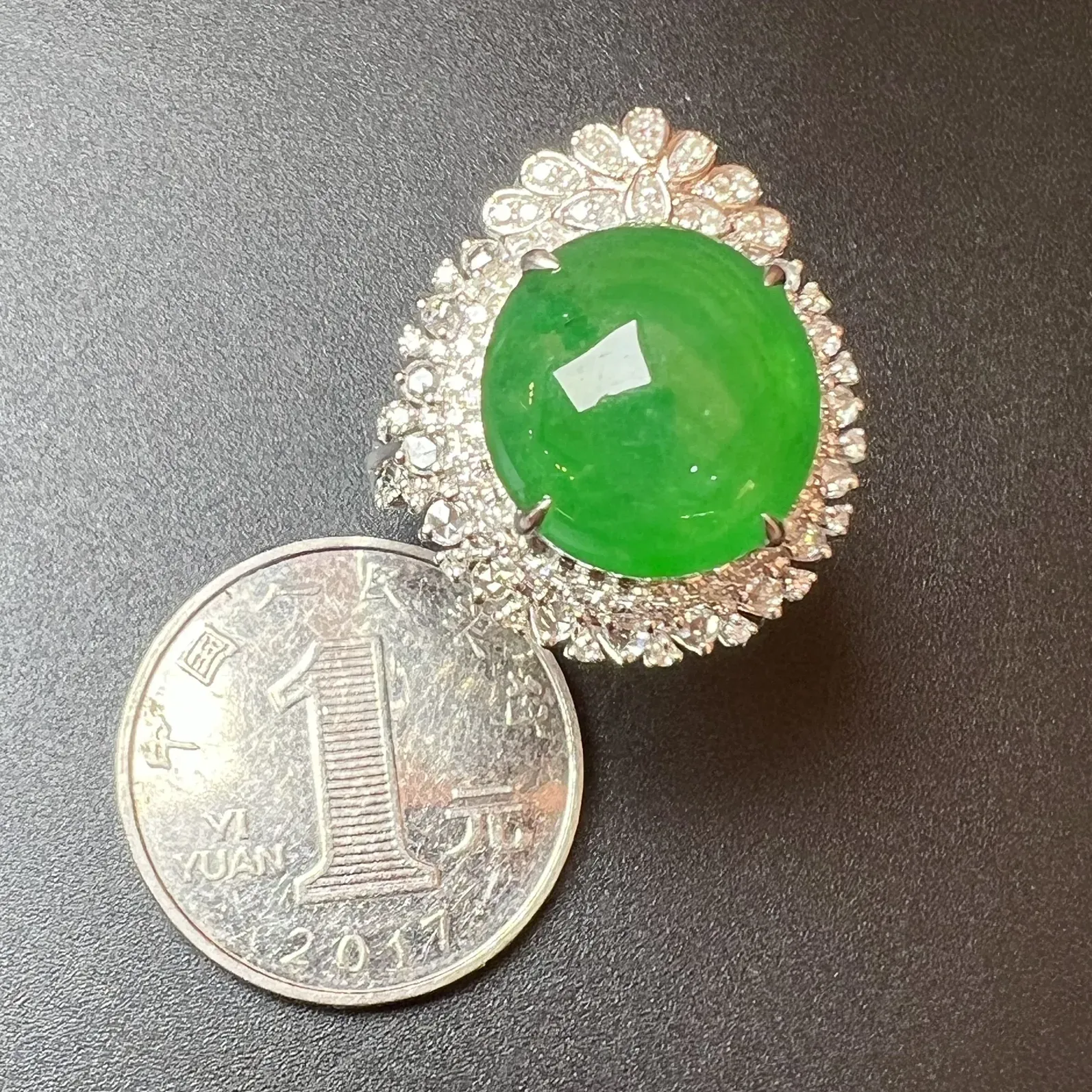 满绿双用款：戒指+坠种色俱佳，整体尺寸31.7*20.8*14.2 裸石尺寸14.8*14.1*5.2