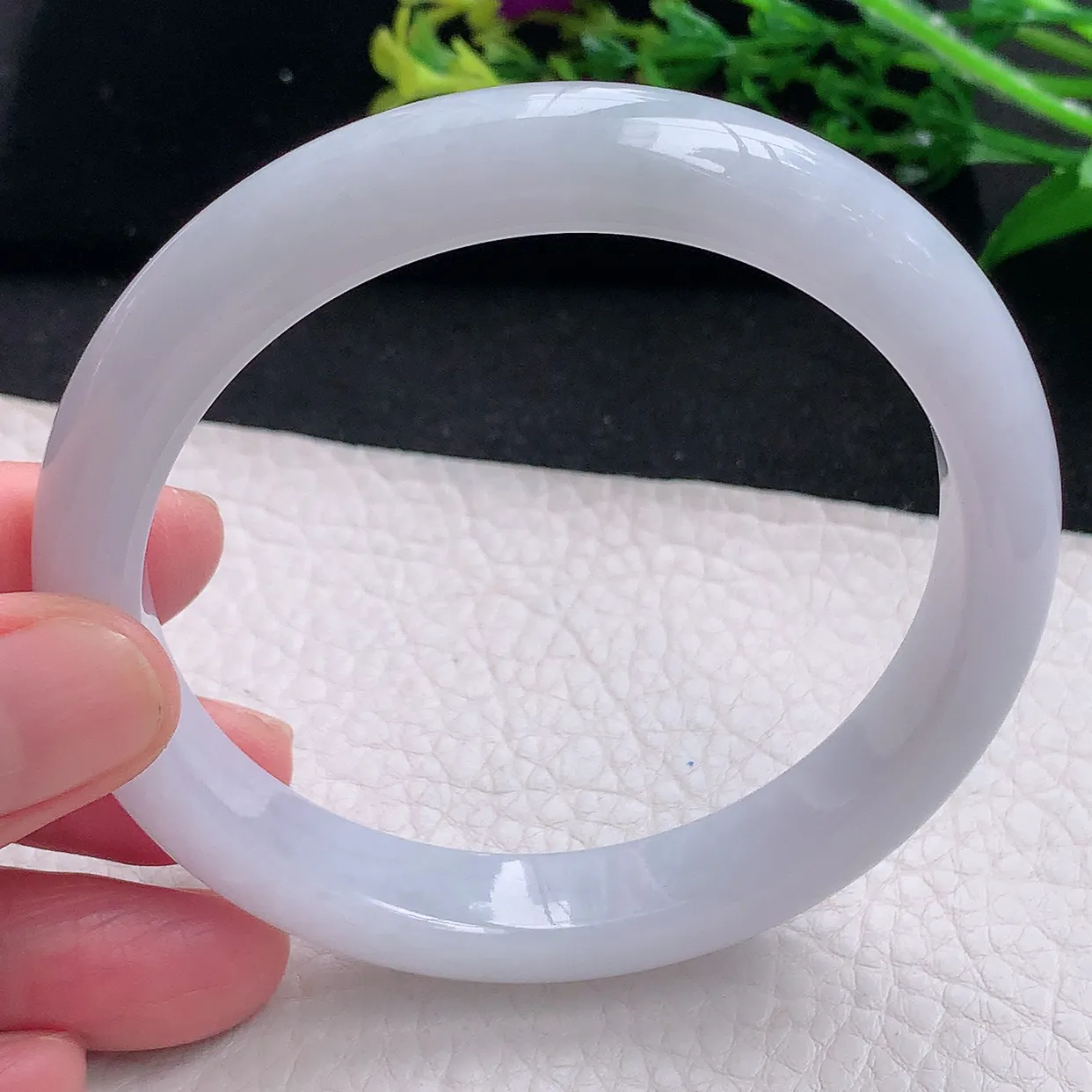 z大圈口62*11.5*8.2平安镯 天然缅甸翡翠a 货白月光大气宽边玉镯子 玉手环