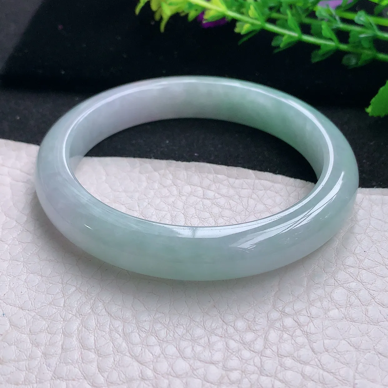 n自然光58*11*8.5平安镯 天然缅甸翡翠a 货清新宽边玉镯子 玉手环