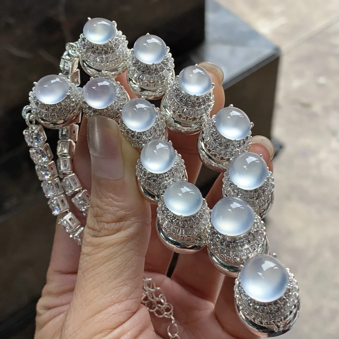 高冰蛋面套链^_^种水透亮 荧光十足 饱满