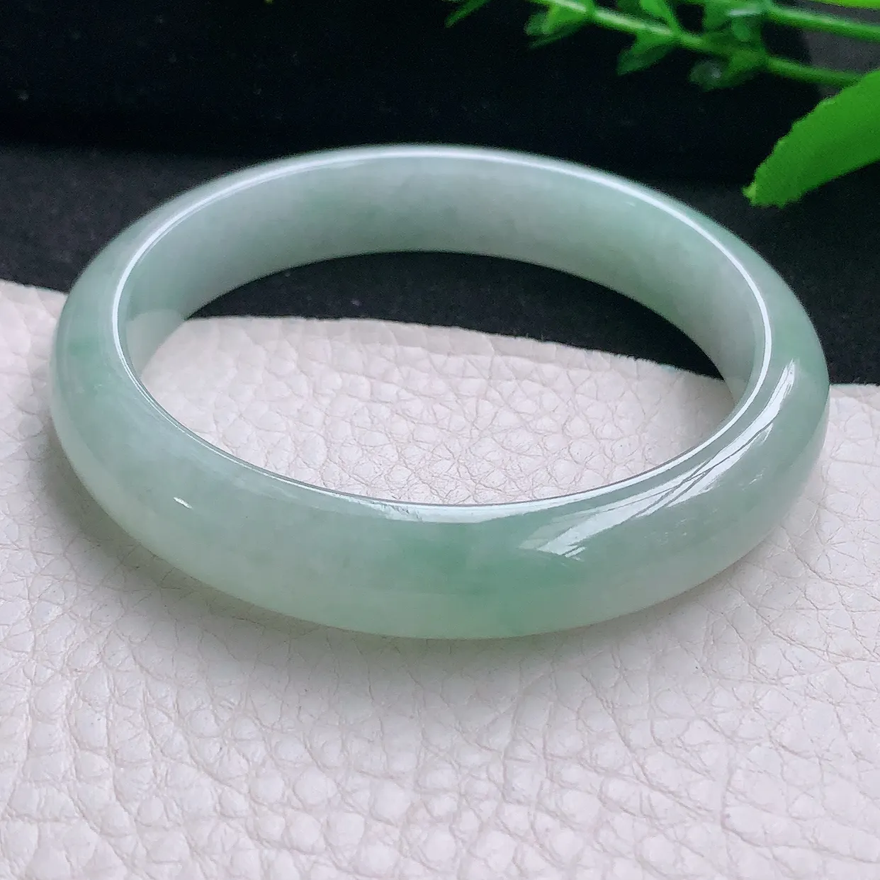 js自然光58*11.8*7.5平安镯 天然缅甸翡翠a 货清新自然宽边玉镯子