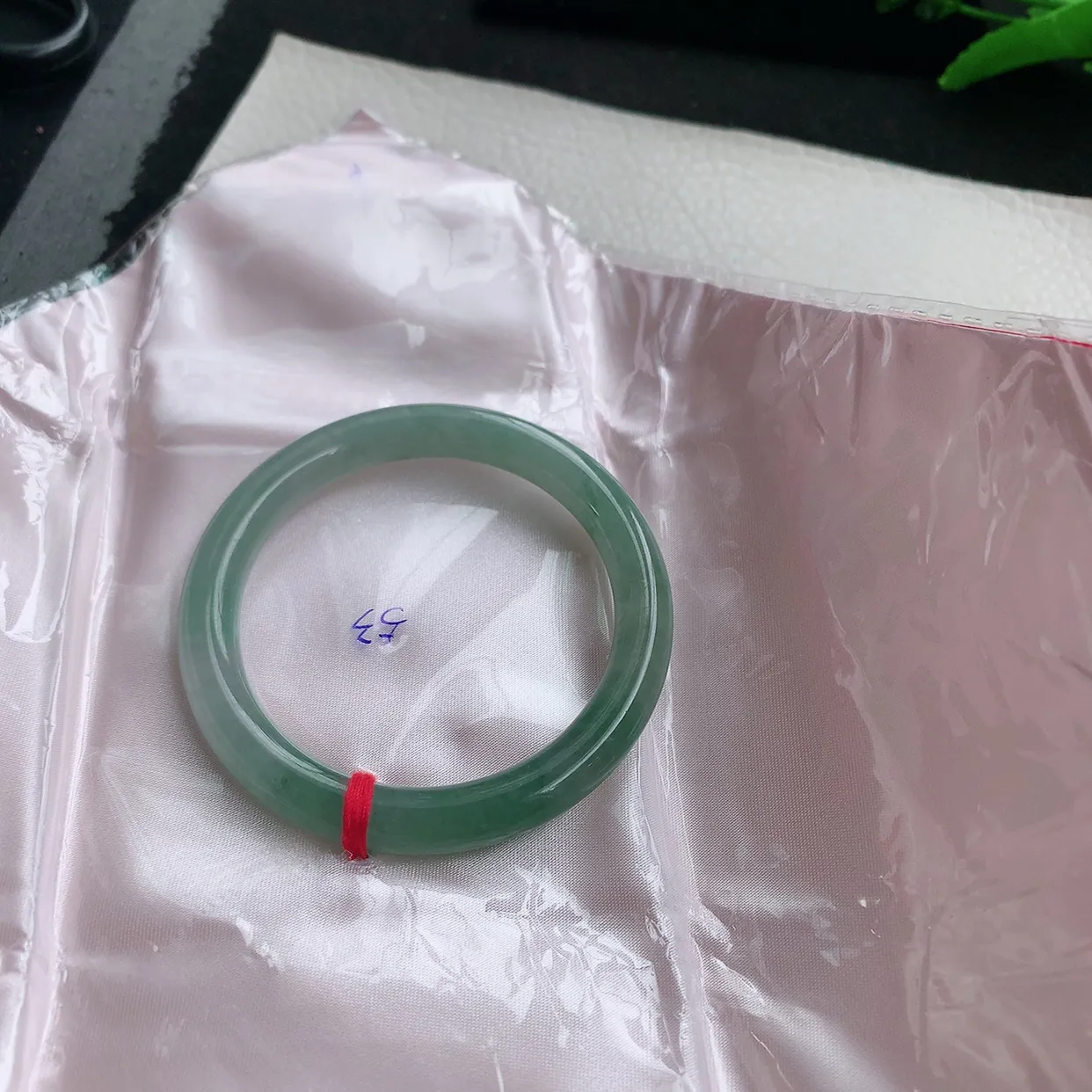 n小圈口53*8.5*8.3叮当镯 天然缅甸翡翠a 货冰润圆条玉镯子 玉手环