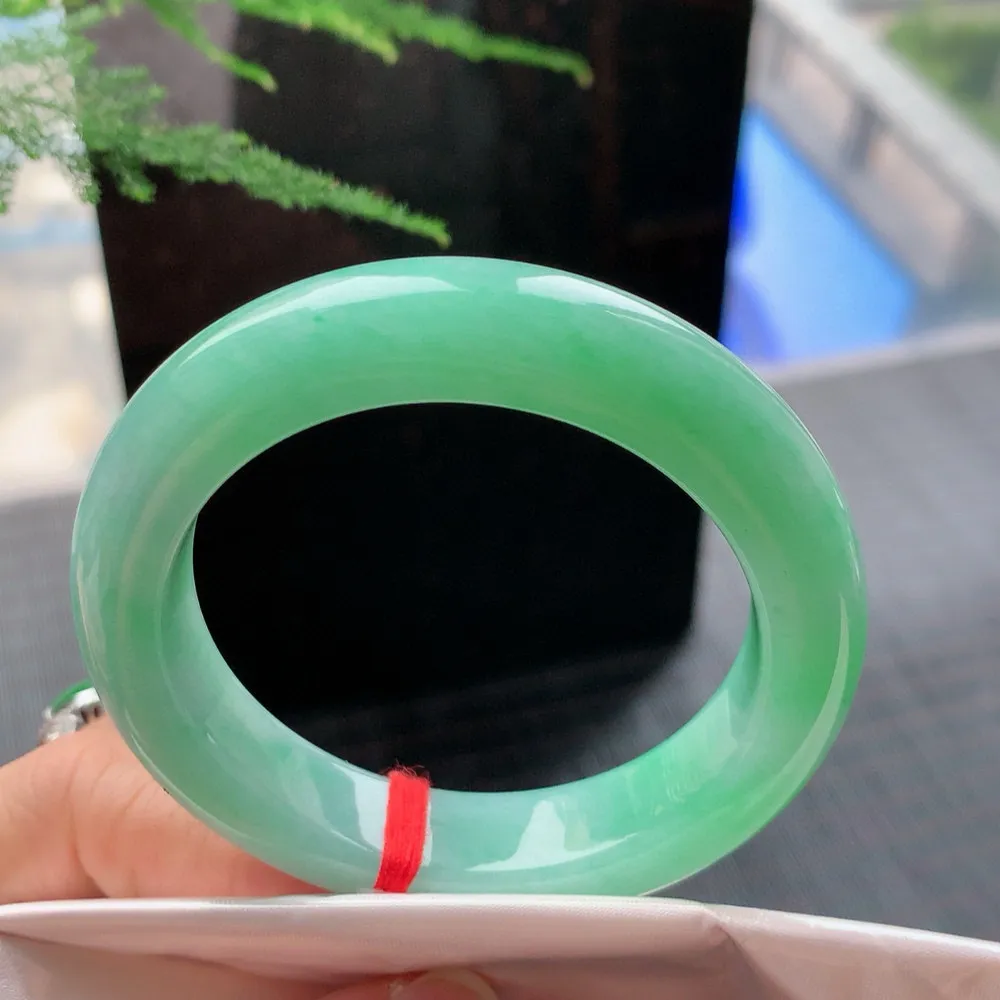 正圈满绿 无瑕 尺寸:54.1/13.1/10 满色