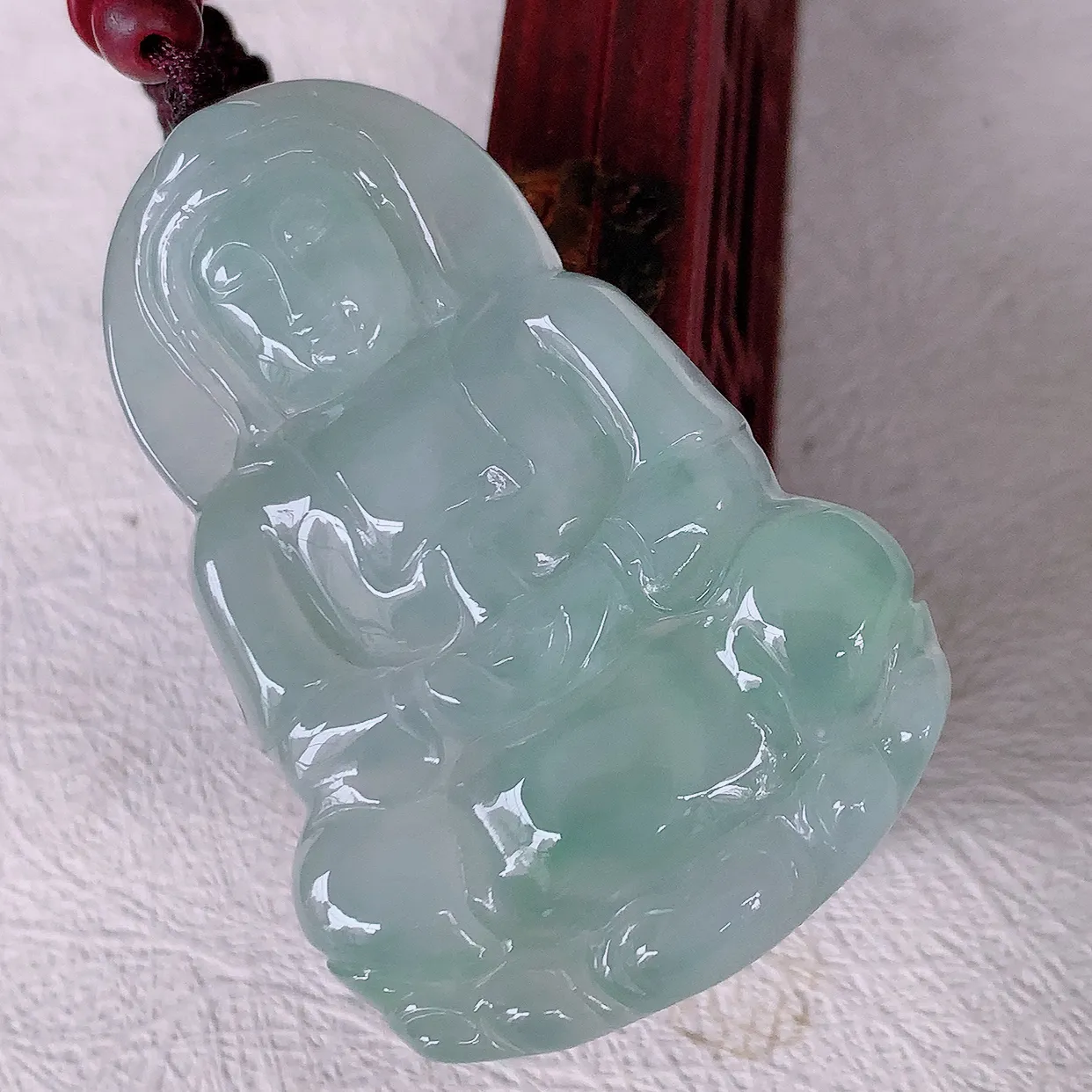 自然光实拍，冰胶观音吊坠，赐福翡翠观音，冰透，观音庇佑守护 ，送礼或自留佳选！#46.2