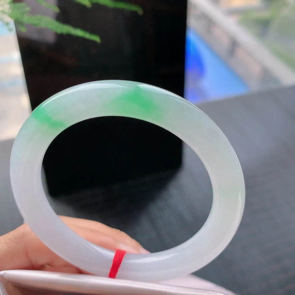 圆条冰阳绿 无瑕 尺寸:53.1/8.5/9.1 色好🥰🥰