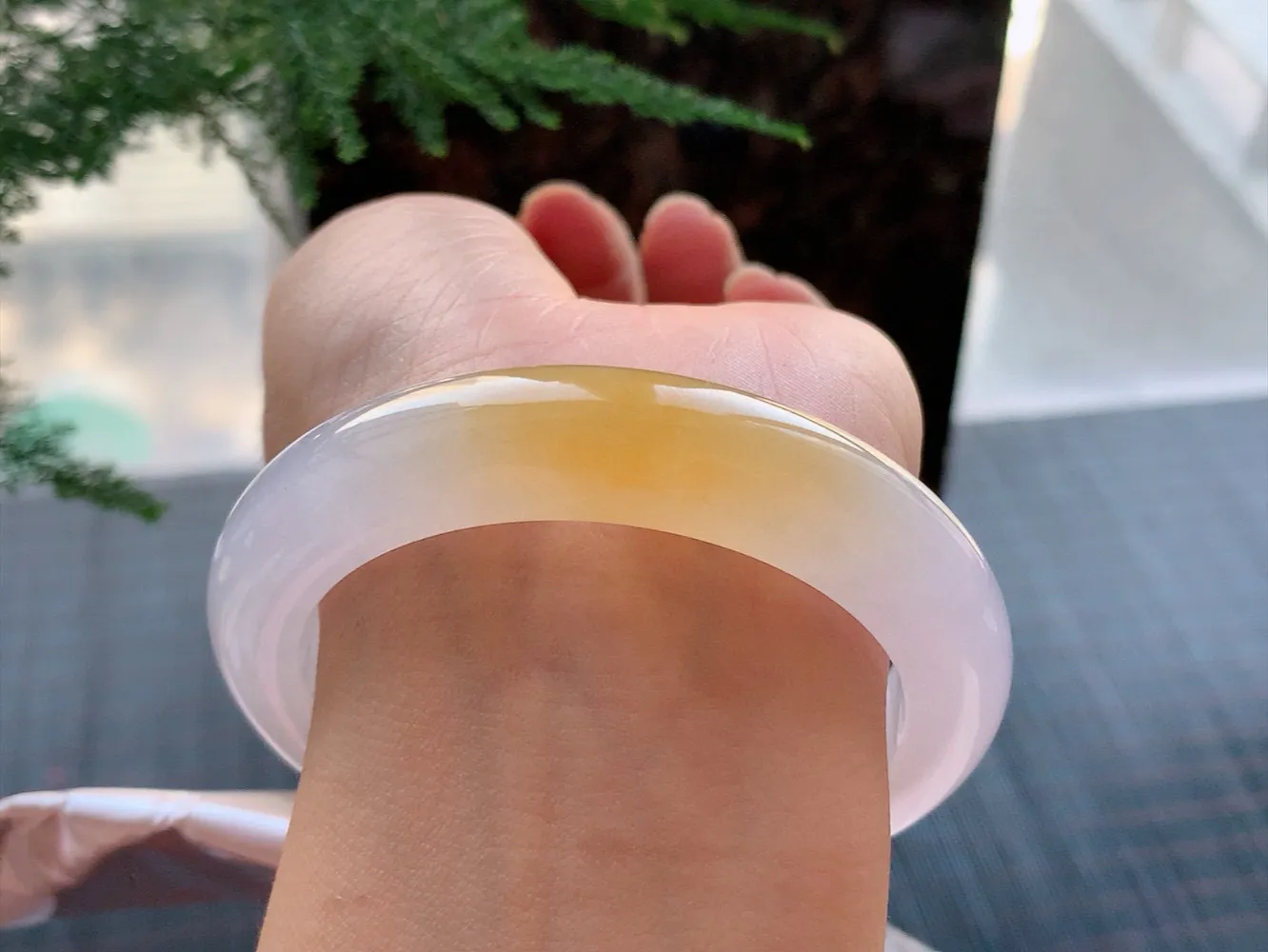 正圈高冰黄翡 无瑕 尺寸:55.5/12.1/9.5 种色俱佳️️