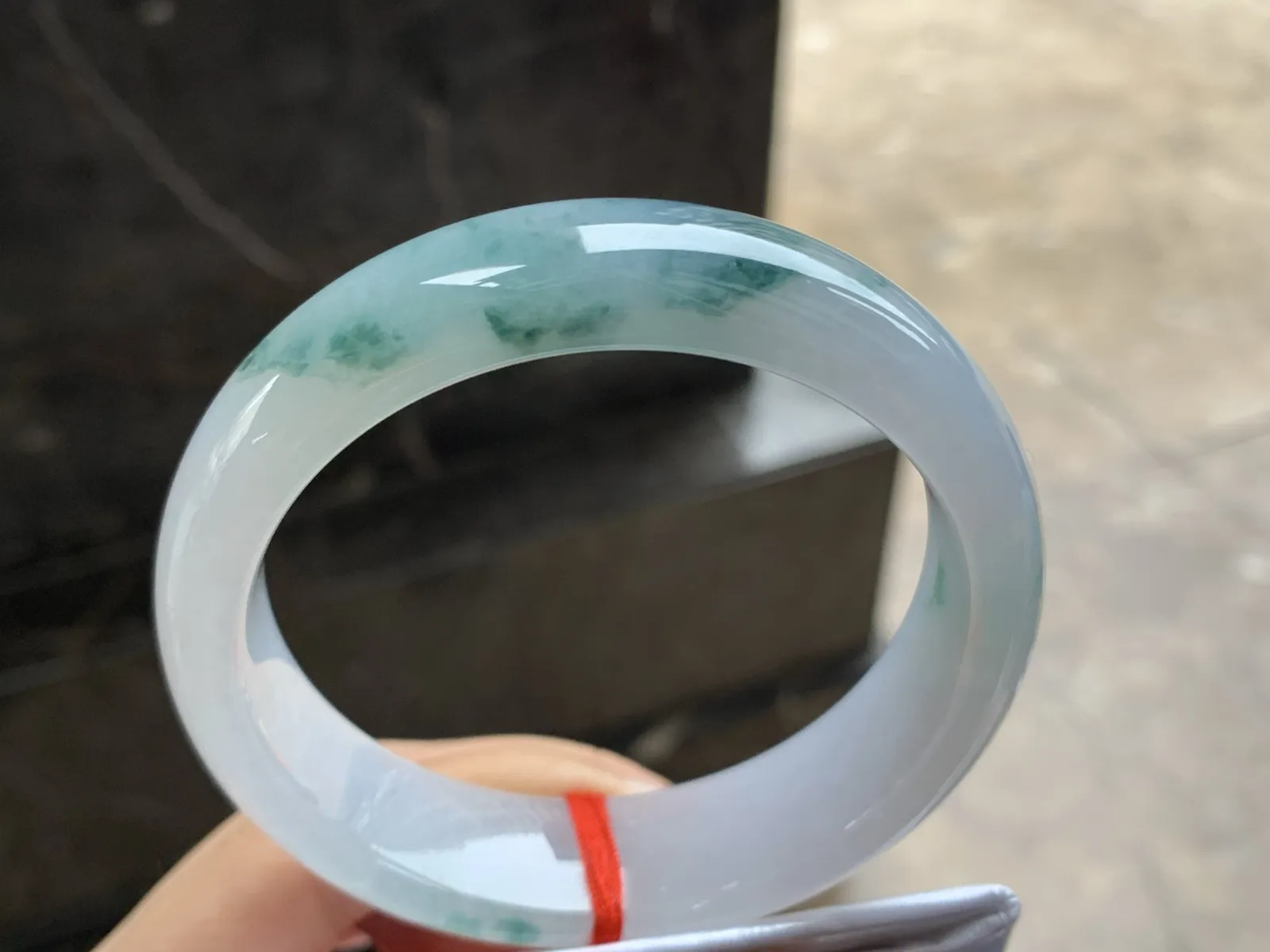 60-17.7-8.5

蓝花宽版手镯^_^飘花浓郁