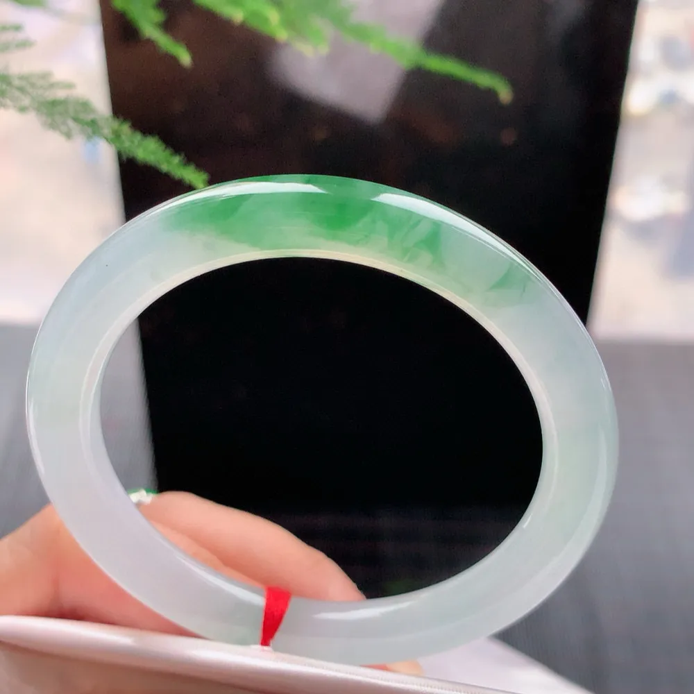 圆条高冰绿花 无瑕 尺寸:54.2/8.1/8.4 花美 种水好