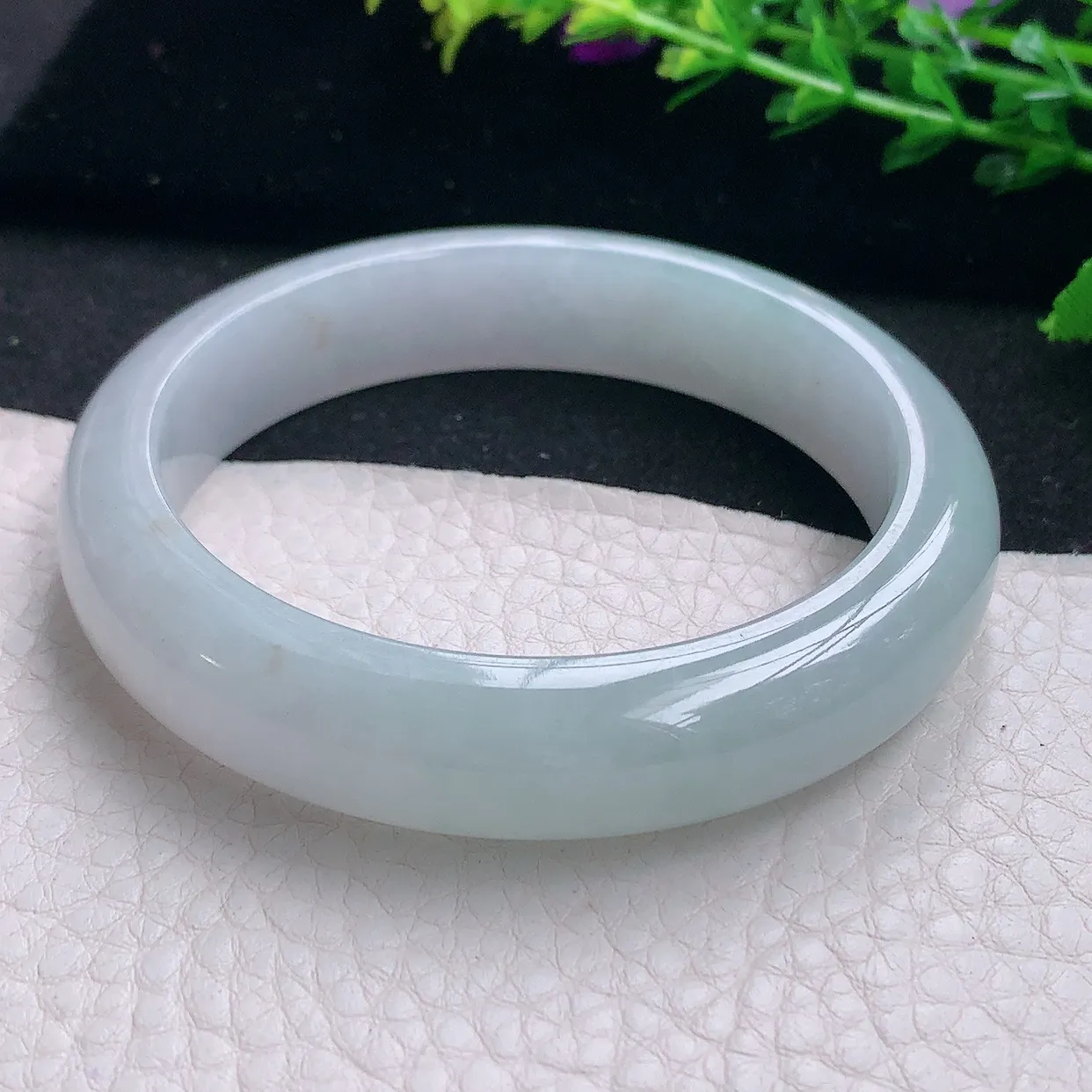 r自然光56*12.6*8.2平安镯 天然缅甸翡翠a 货冰胶清新宽边玉镯子