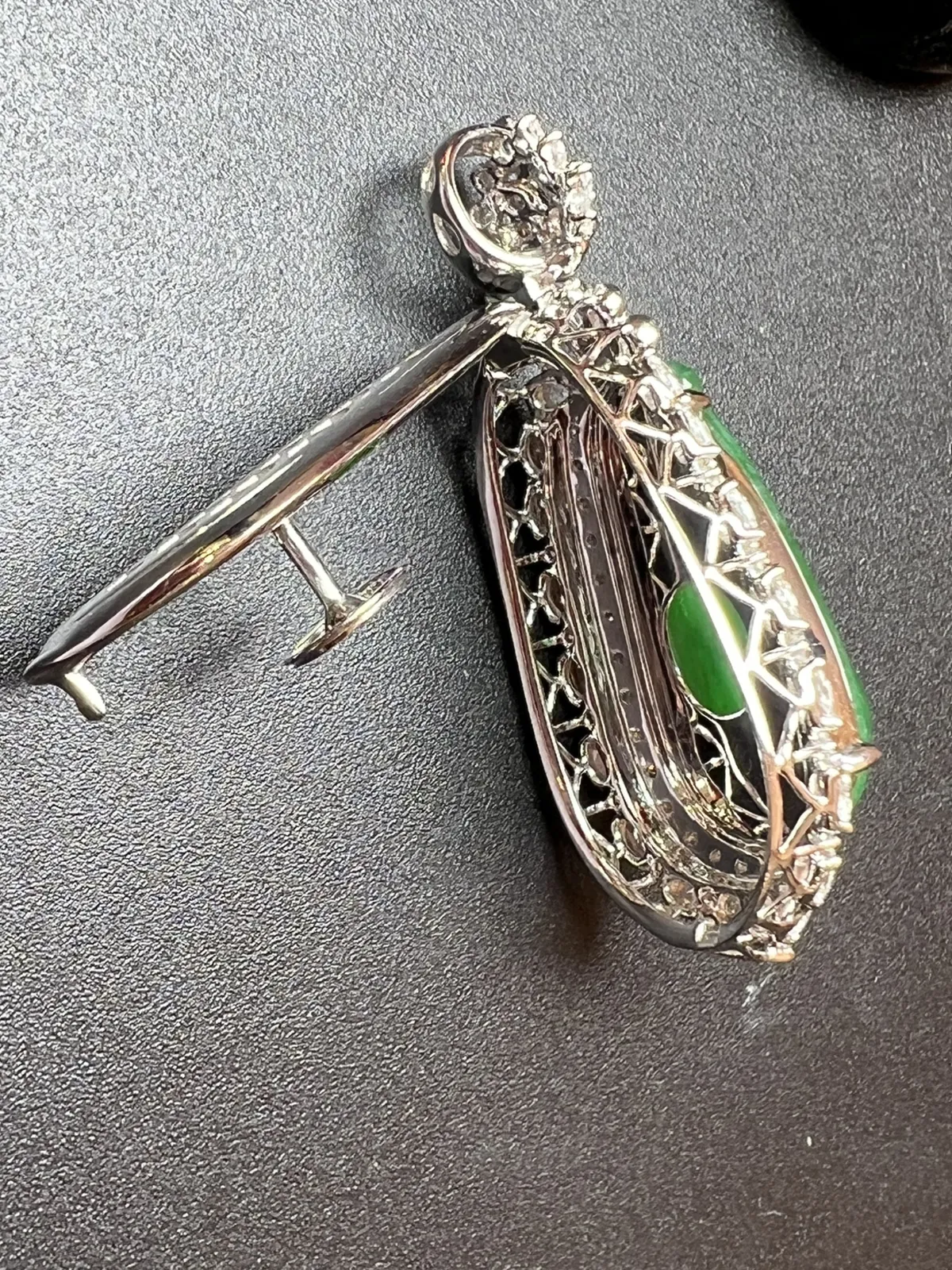 满绿四季豆质量杠杠滴，裸石尺寸39*16.7*12.5 裸石尺寸21.7*10.9*4.8