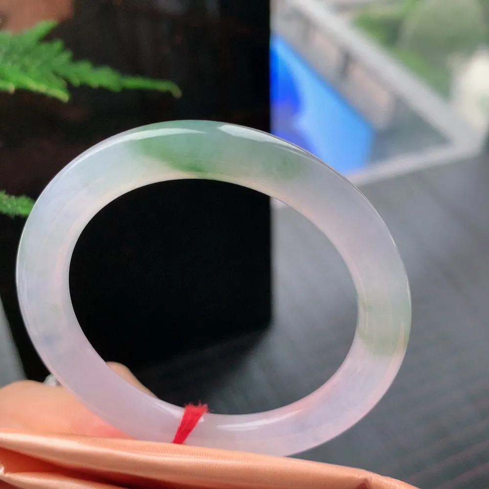 圆条高冰飘花 无瑕 尺寸:50.6/8.4/8.7 花美 种水好