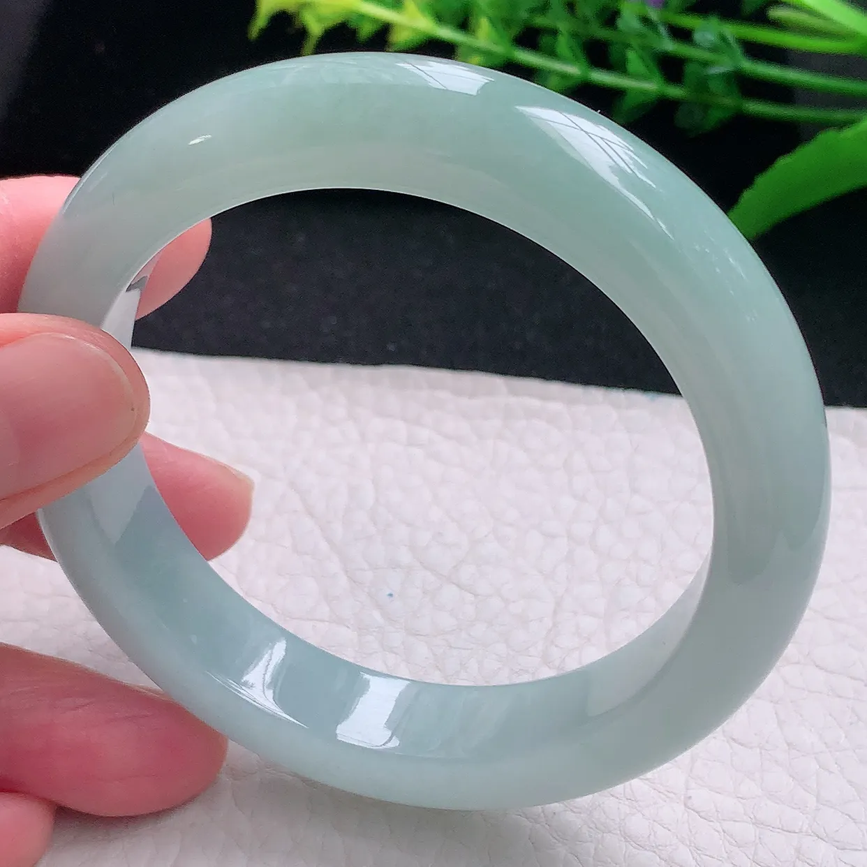 r自然光57*12.5*9平安镯 天然缅甸翡翠a 货冰胶蓝韵宽边玉镯子