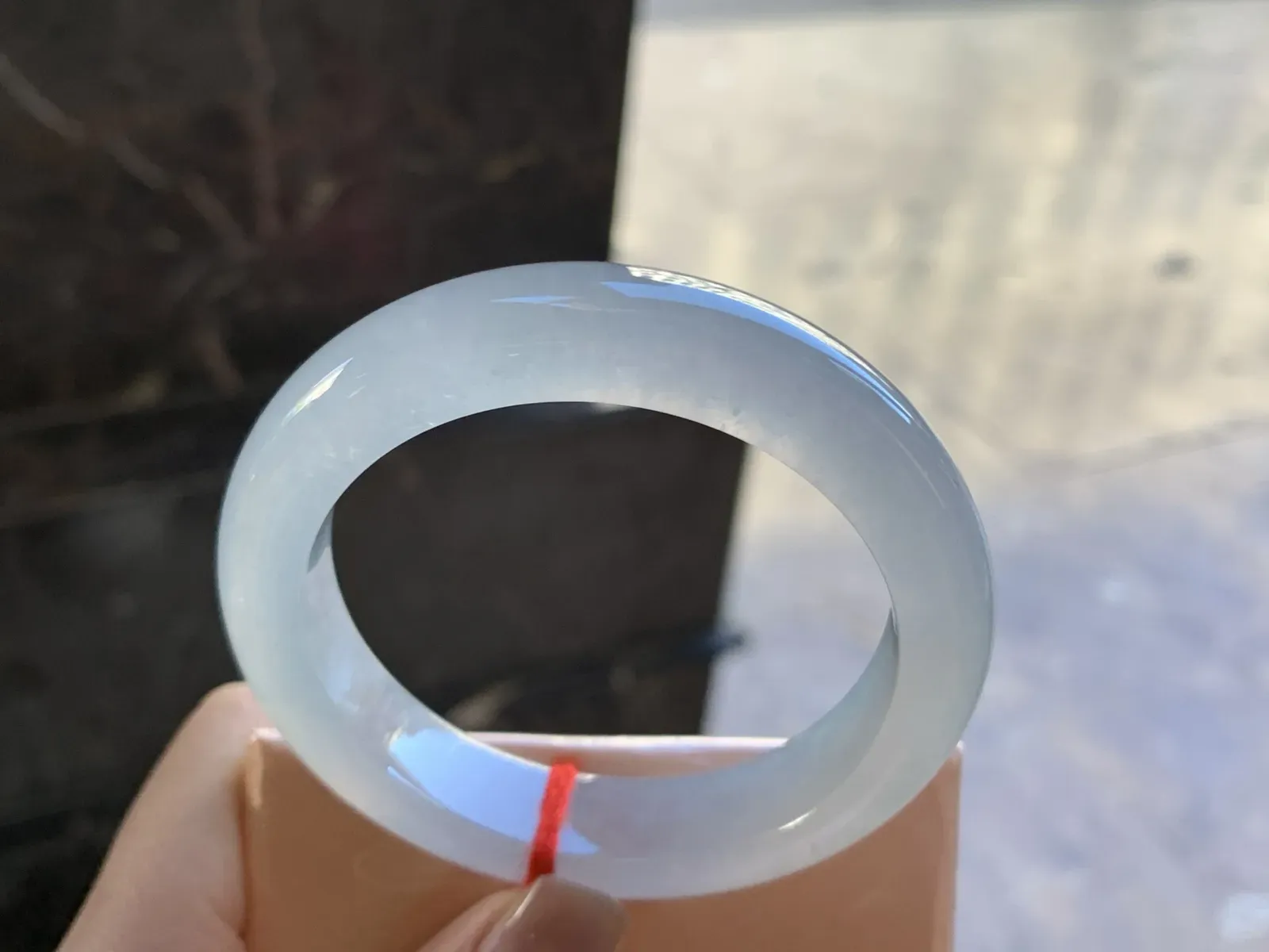 52.5-12.3-8.7

冰种手镯^_^荧光十足 透亮完