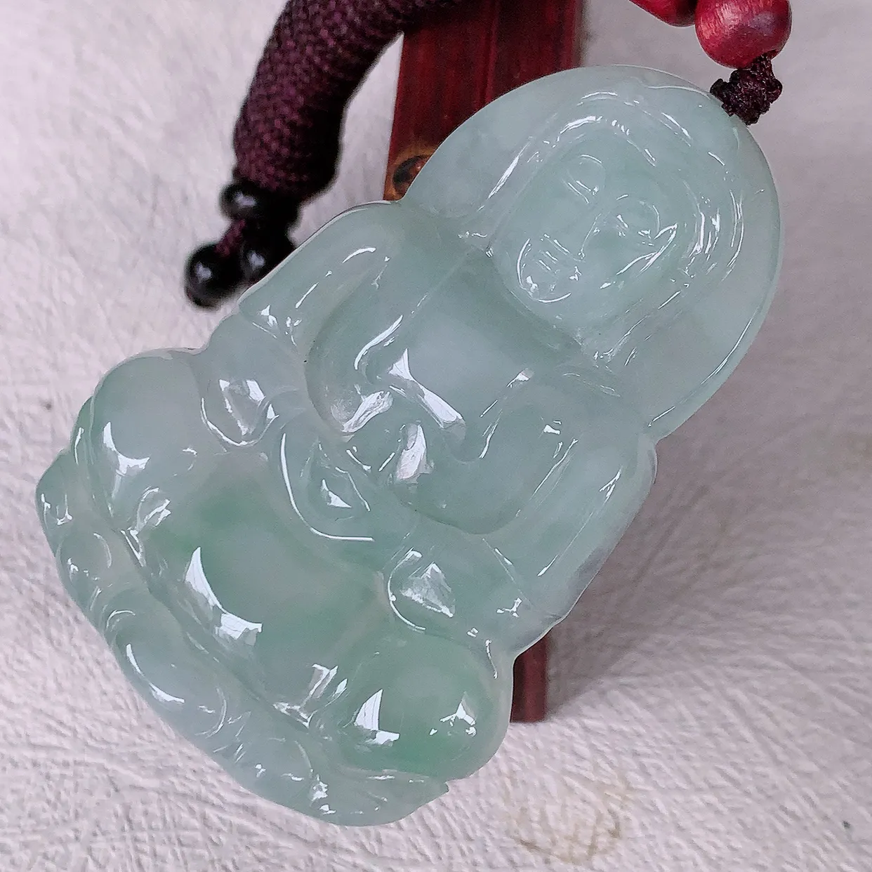 自然光实拍，冰胶观音吊坠，赐福翡翠观音，冰透，观音庇佑守护 ，送礼或自留佳选！#46.2