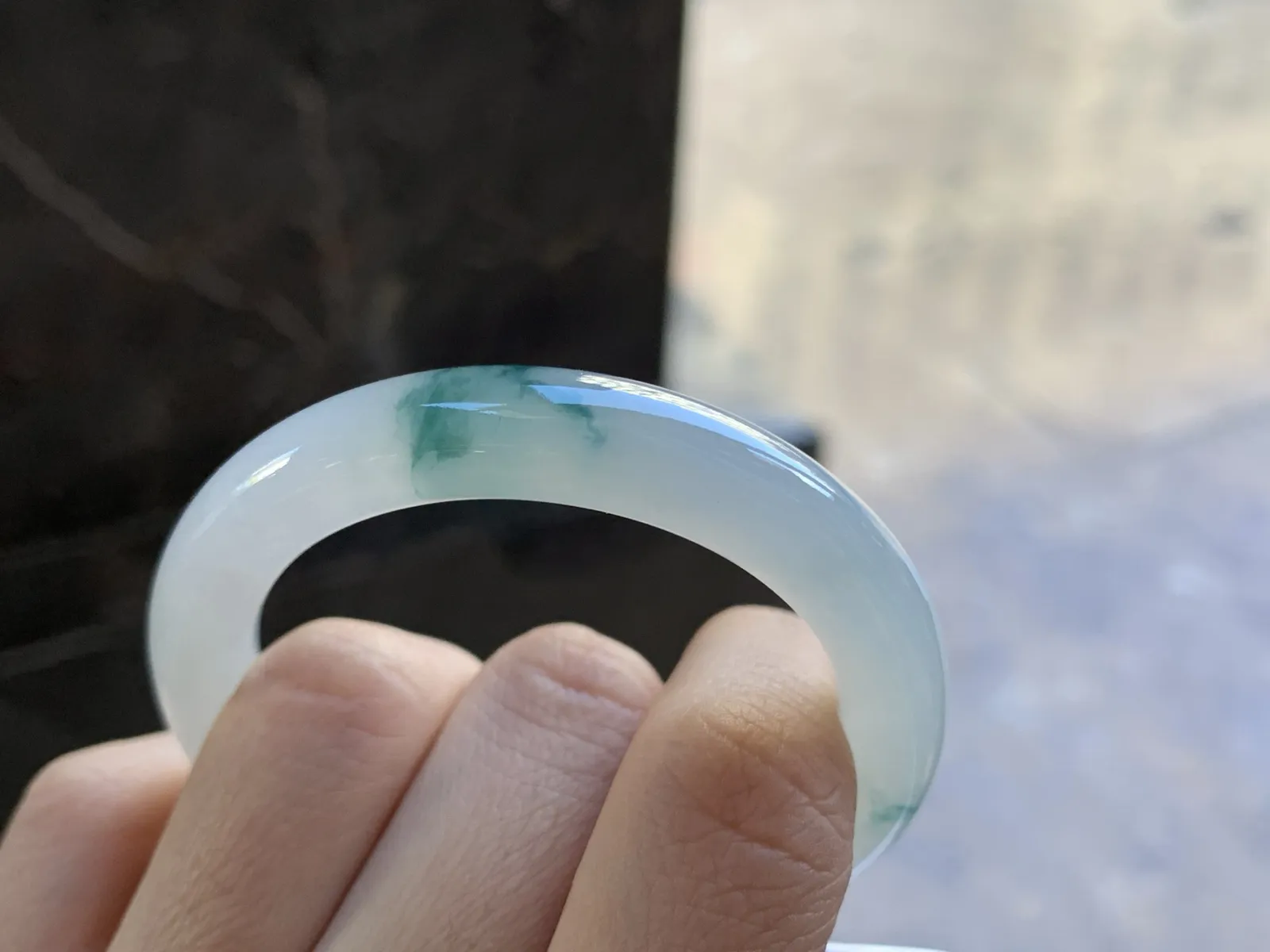 52.5-8.9

蓝花贵妃手镯^_^冰透 清新 正圈50可以带