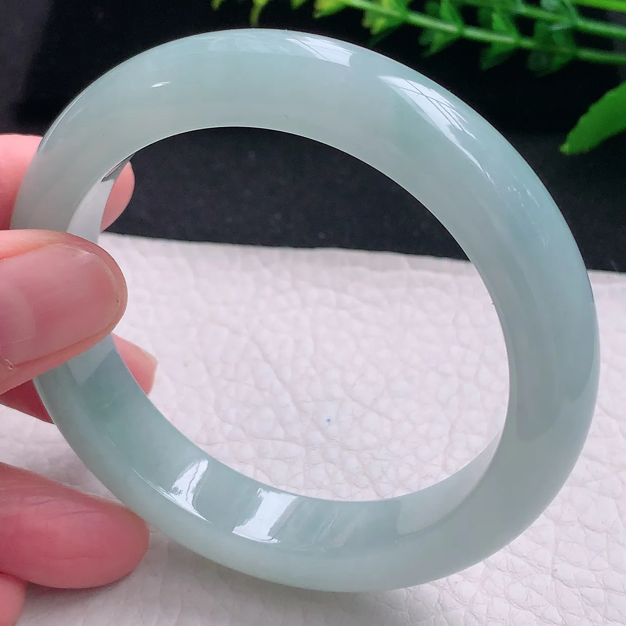 r自然光57*12.5*9平安镯 天然缅甸翡翠a 货冰胶蓝韵宽边玉镯子