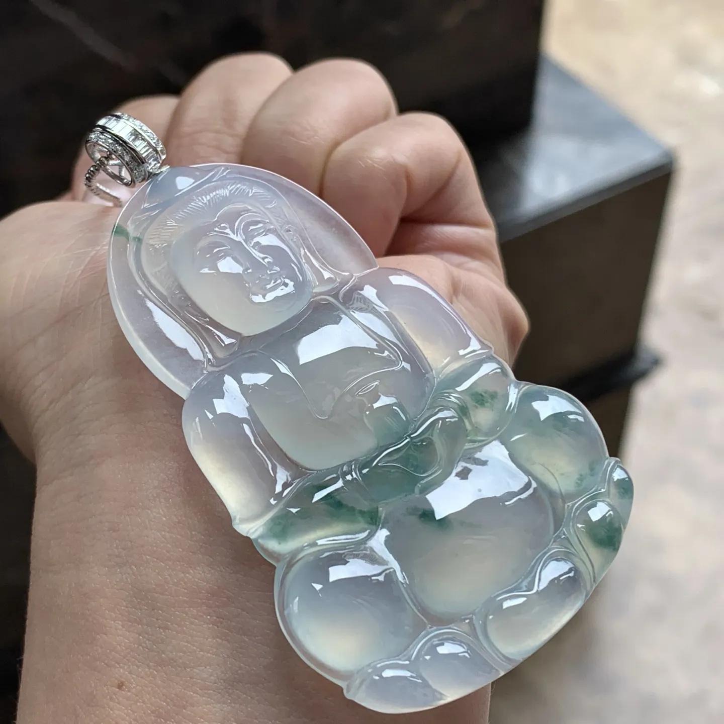 金扣冰蓝花观音^_^冰透荧光十足