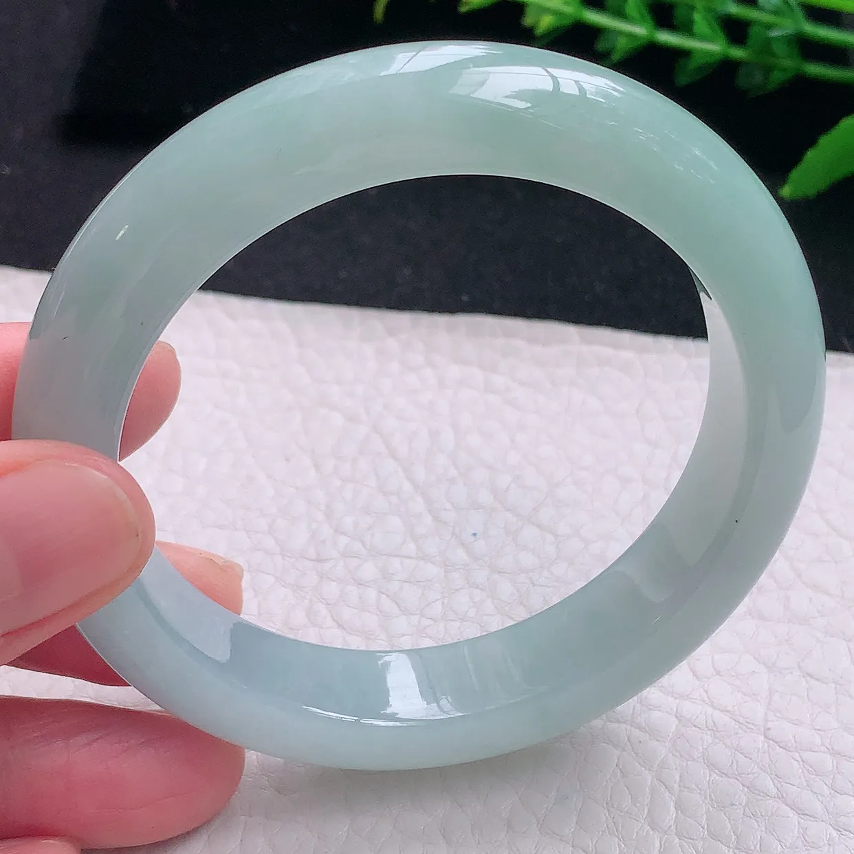 r自然光57*12.5*9平安镯 天然缅甸翡翠a 货冰胶蓝韵宽边玉镯子