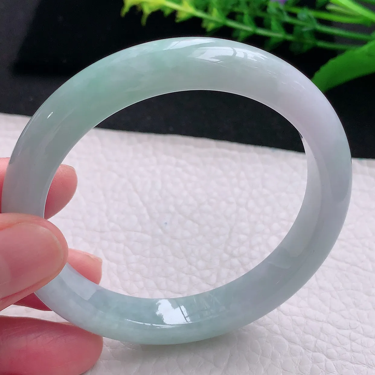 n自然光58*11*8.5平安镯 天然缅甸翡翠a 货清新宽边玉镯子 玉手环