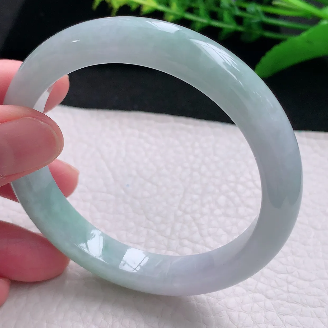 n自然光58*11*8.5平安镯 天然缅甸翡翠a 货清新宽边玉镯子 玉手环