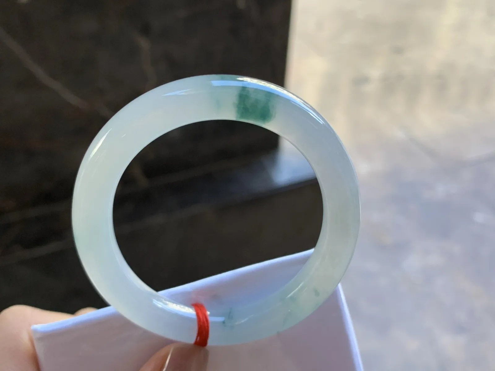 52.5-8.9

蓝花贵妃手镯^_^冰透 清新 正圈50可以带