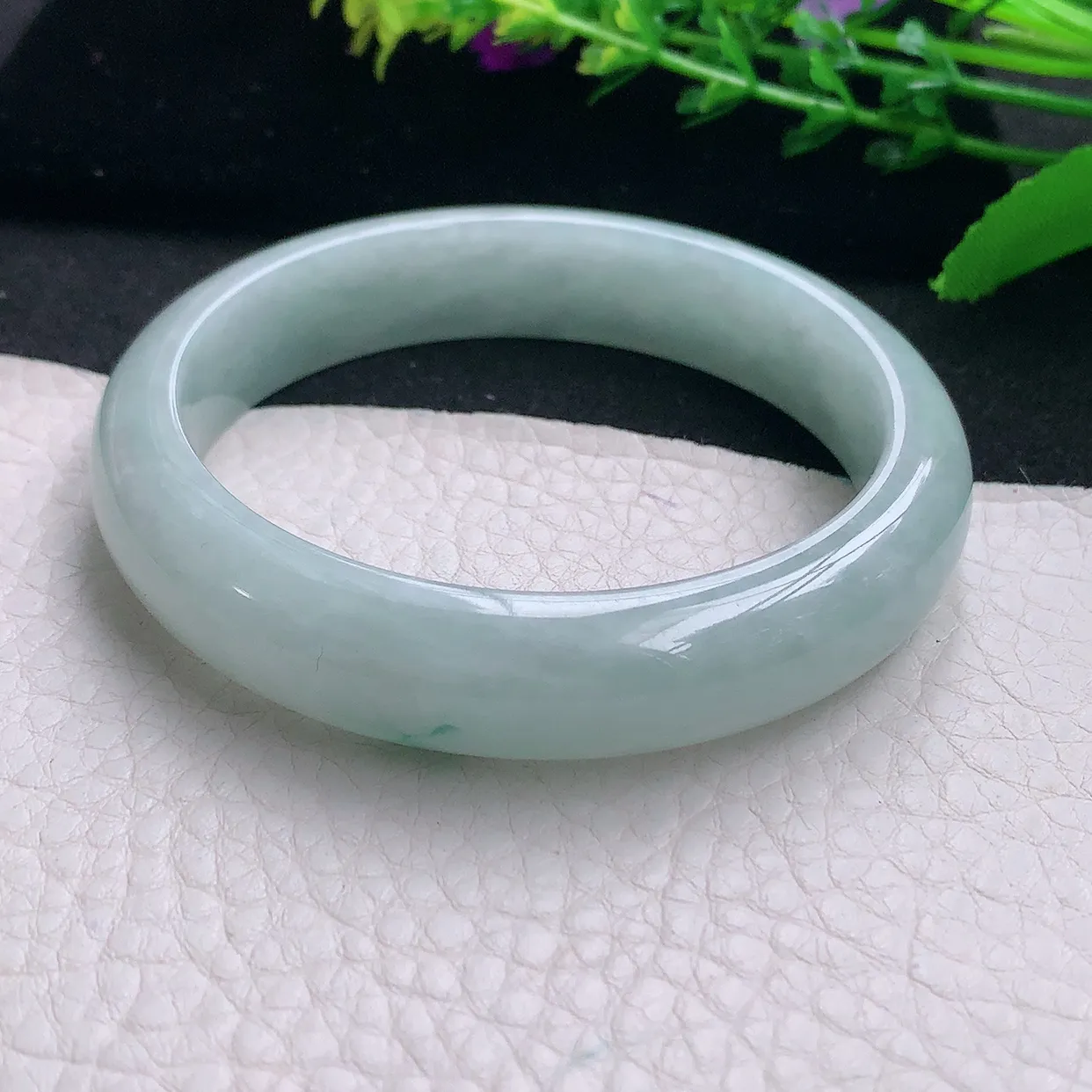 hy自然光58*13*7.7平安镯 天然缅甸翡翠a 货飘花清爽宽边玉镯子