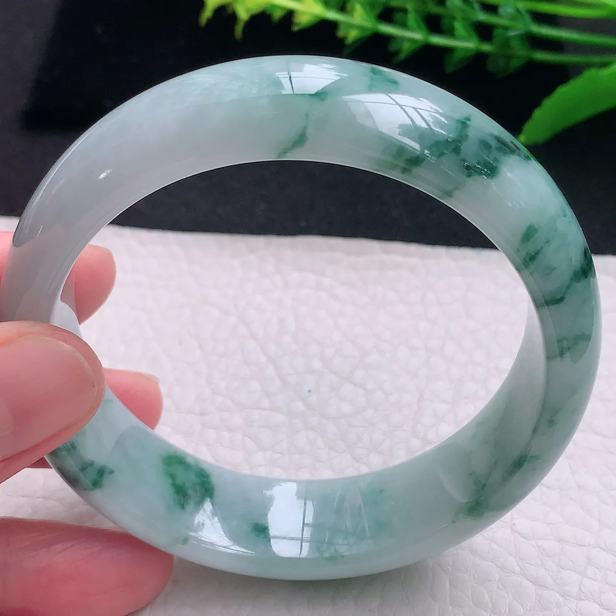 hh大圈口60.5*18*8.2轮胎镯 天然缅甸翡翠a 货飘花大气宽边玉镯子