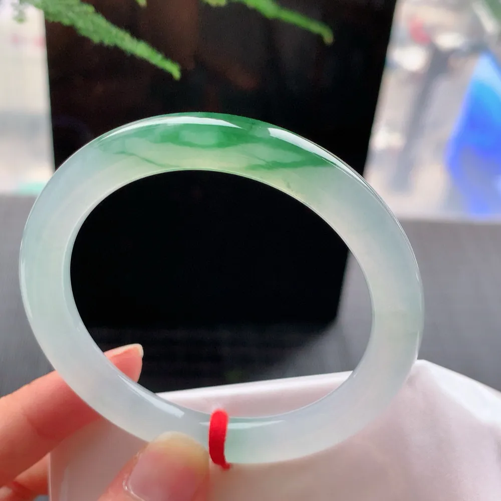 圆条高冰绿花 无瑕 尺寸:54.2/8.1/8.4 花美 种水好