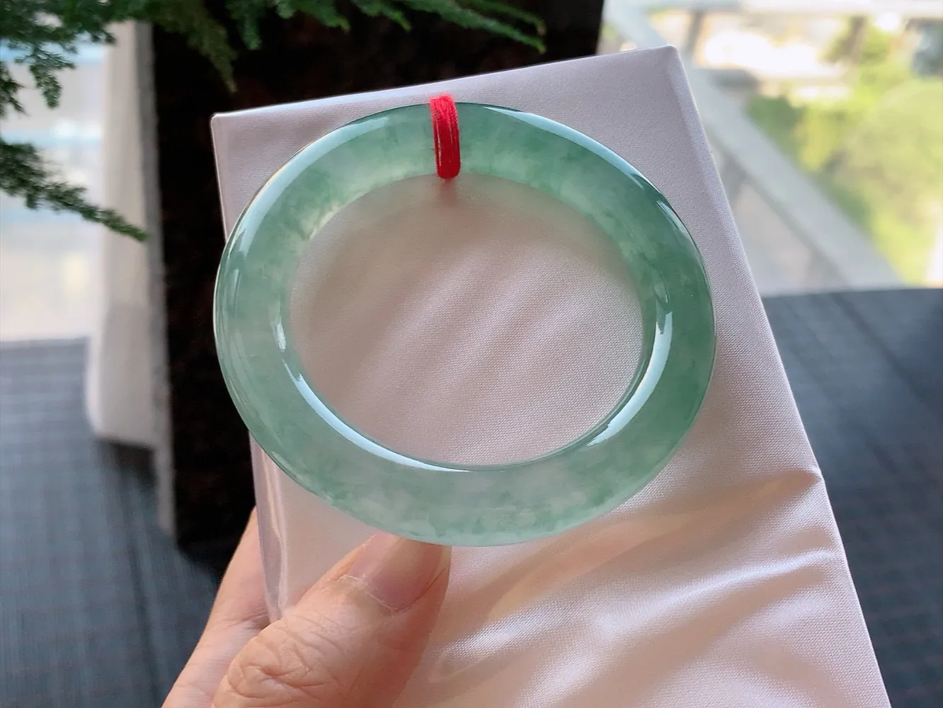 圆条高冰飘花 无瑕 尺寸:50.4/10.1 花美 种水好