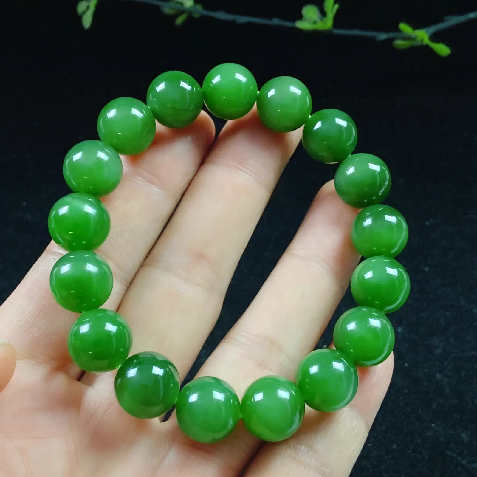 和田玉菠菜绿碧玉手串12重41克无裂无杂 玉质细腻油润手推出油品相大气