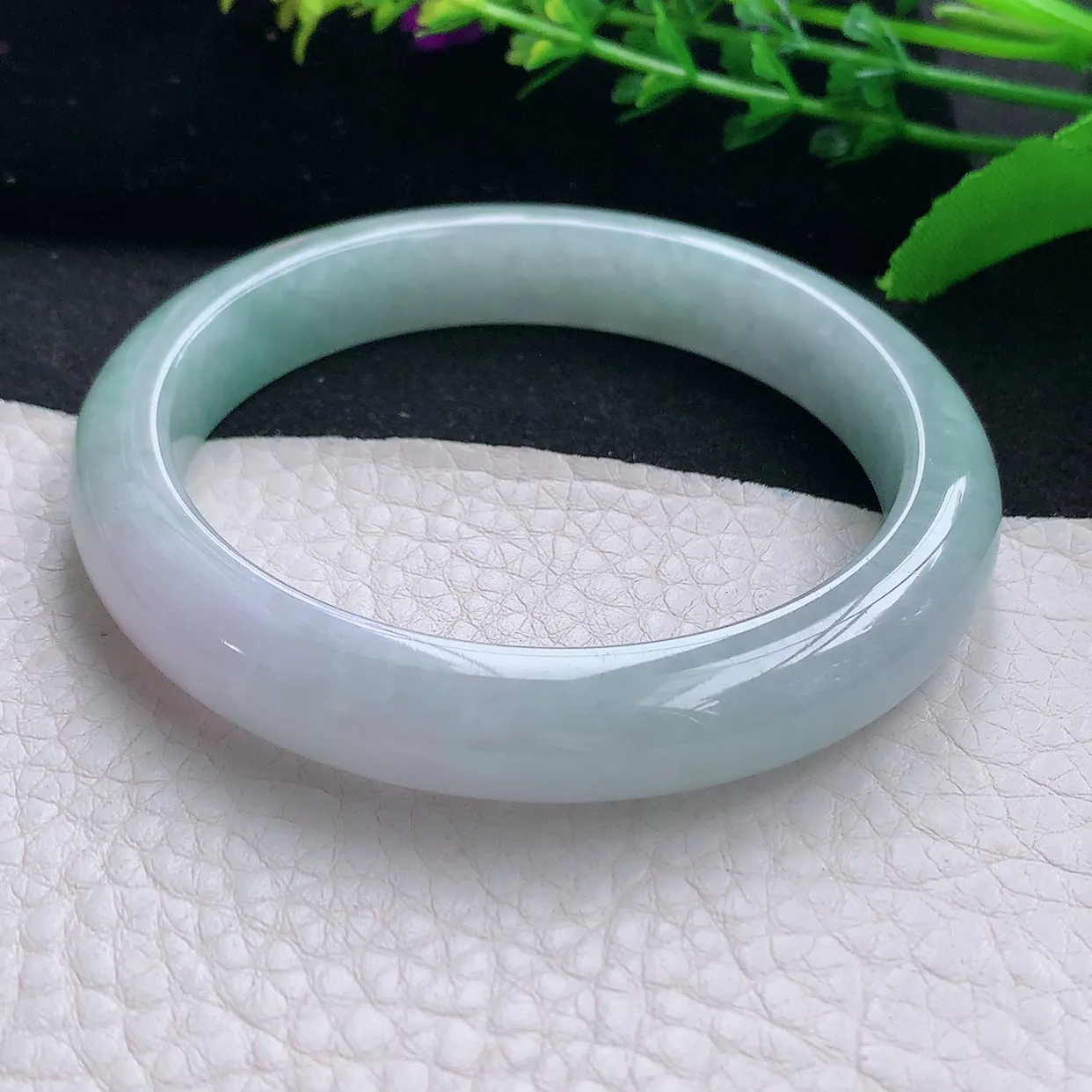 n自然光58*11*8.5平安镯 天然缅甸翡翠a 货清新宽边玉镯子 玉手环