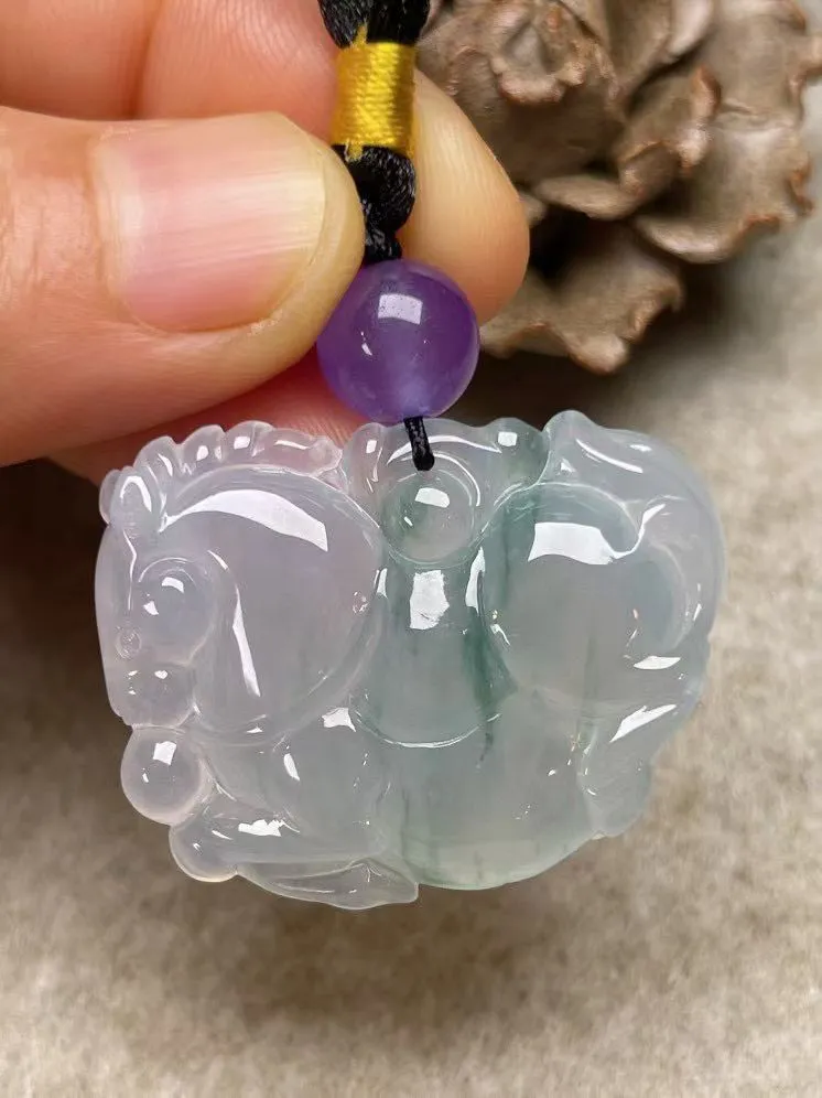 冰种飘花【马到成功】吊坠，种水好，玉质细腻 ，卖相好‘.