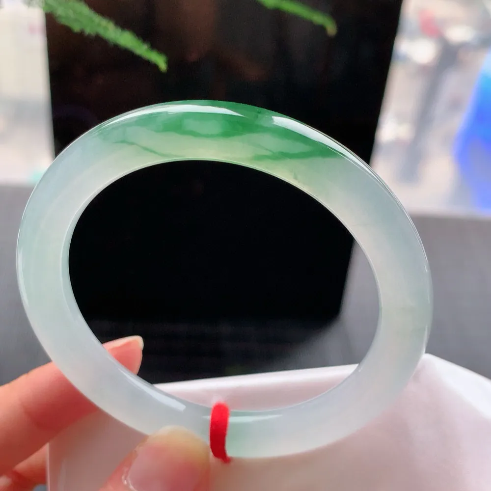 圆条高冰绿花 无瑕 尺寸:54.2/8.1/8.4 花美 种水好