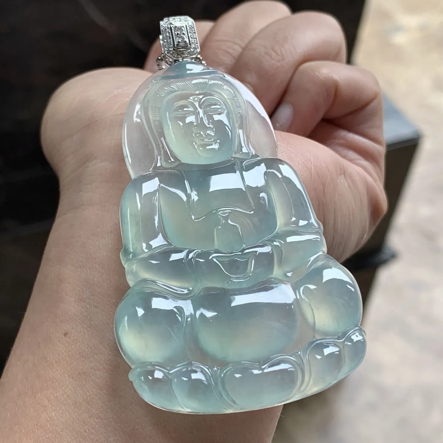 金扣冰种晴水观音^_^尺寸66.2