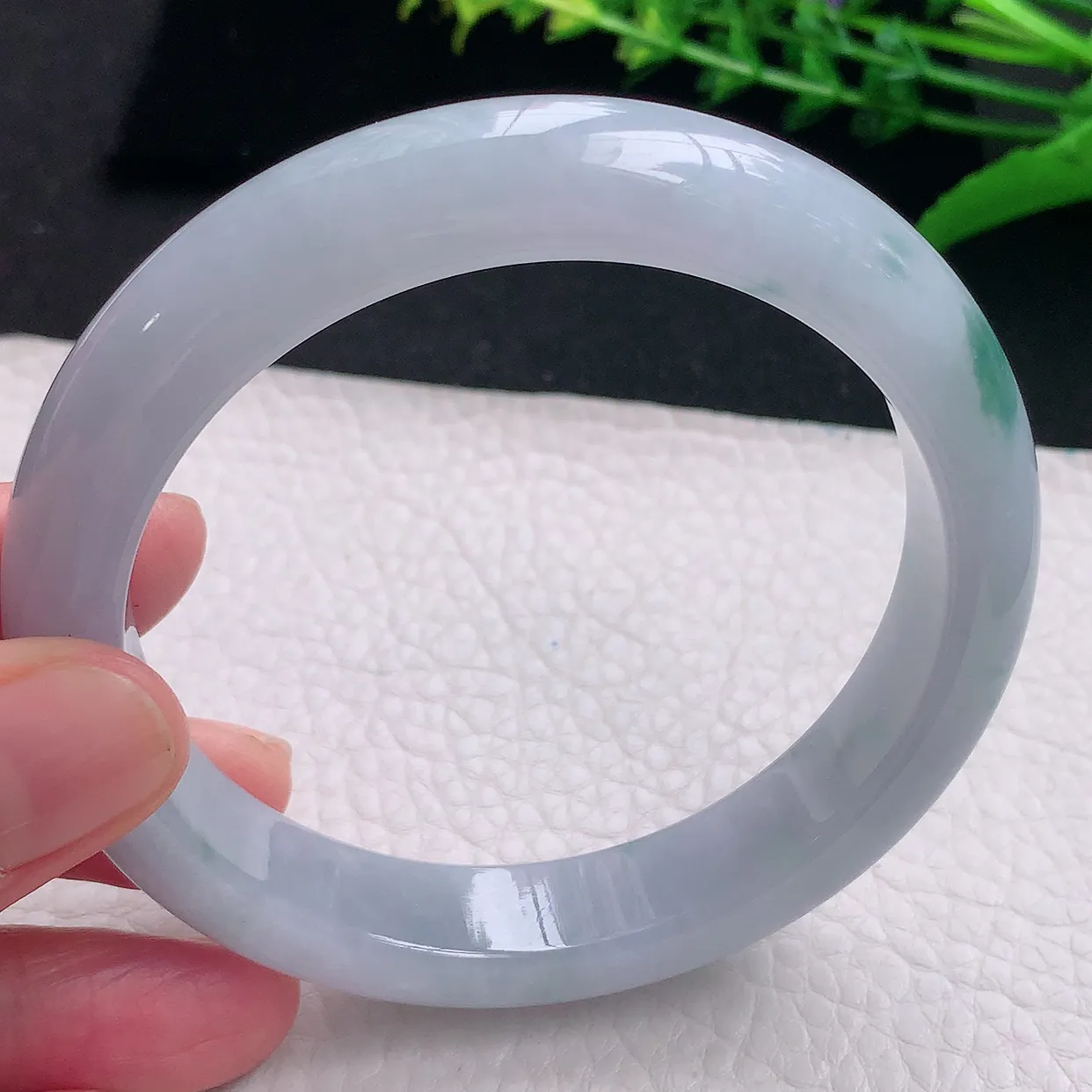 ll大圈口62.5*12.3*8.8平安镯 天然缅甸翡翠a 货冰飘花宽边玉镯子