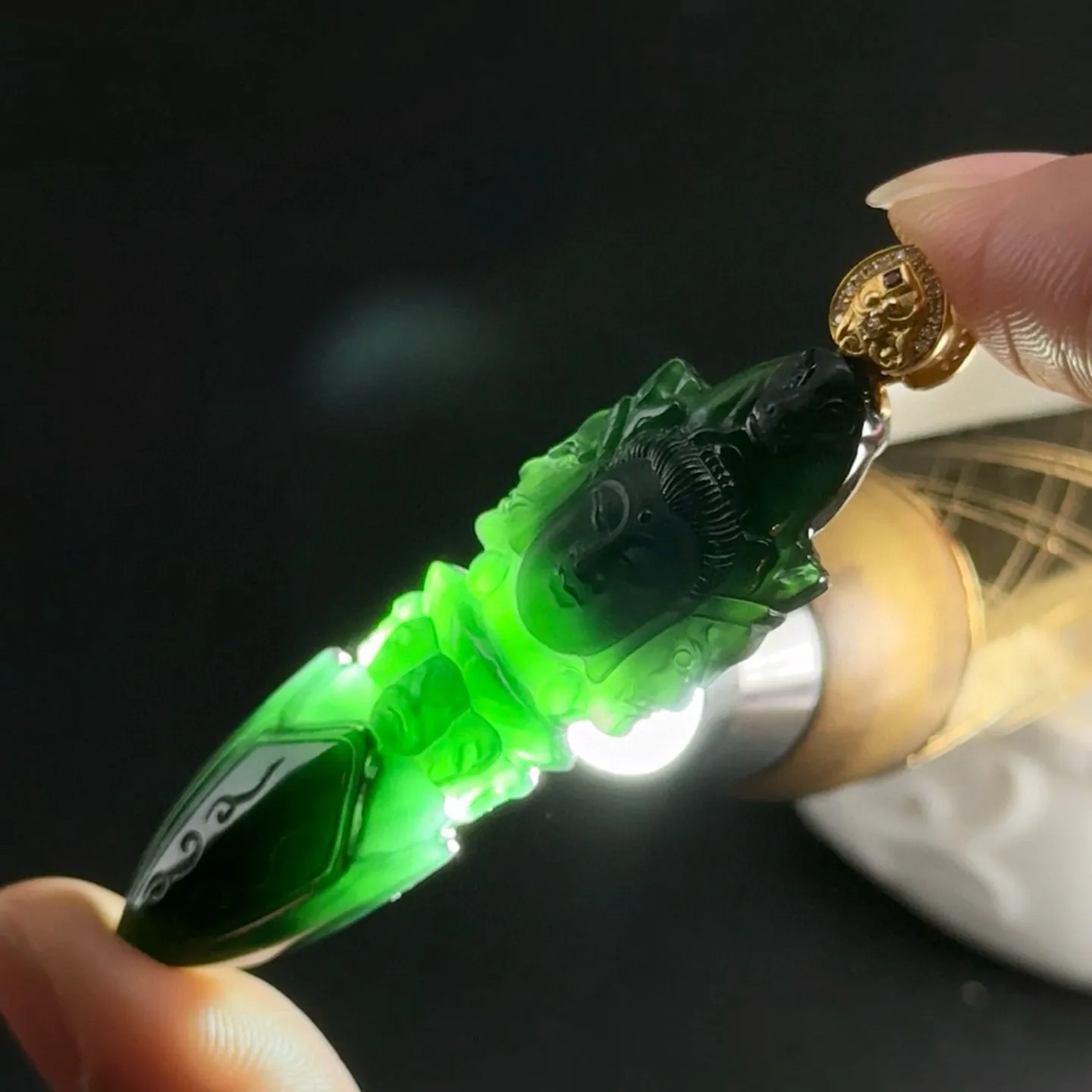 精品18k墨翠降魔杵 种好色正 黑度极好 打灯通透 油性十足  尺寸61.2